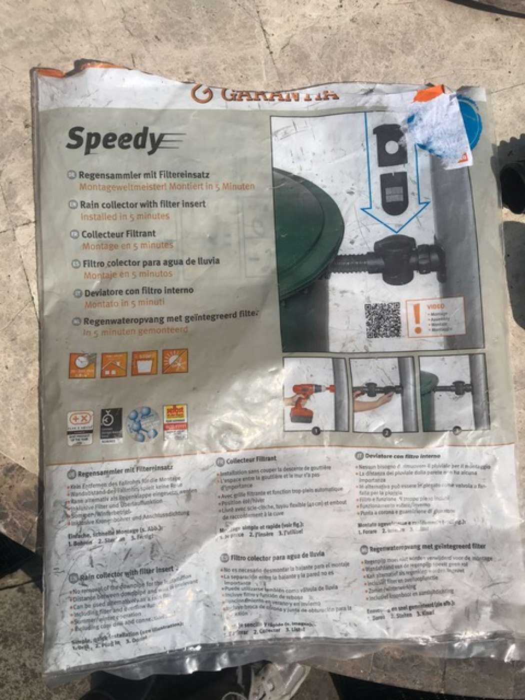 Downpipe rainwater collector