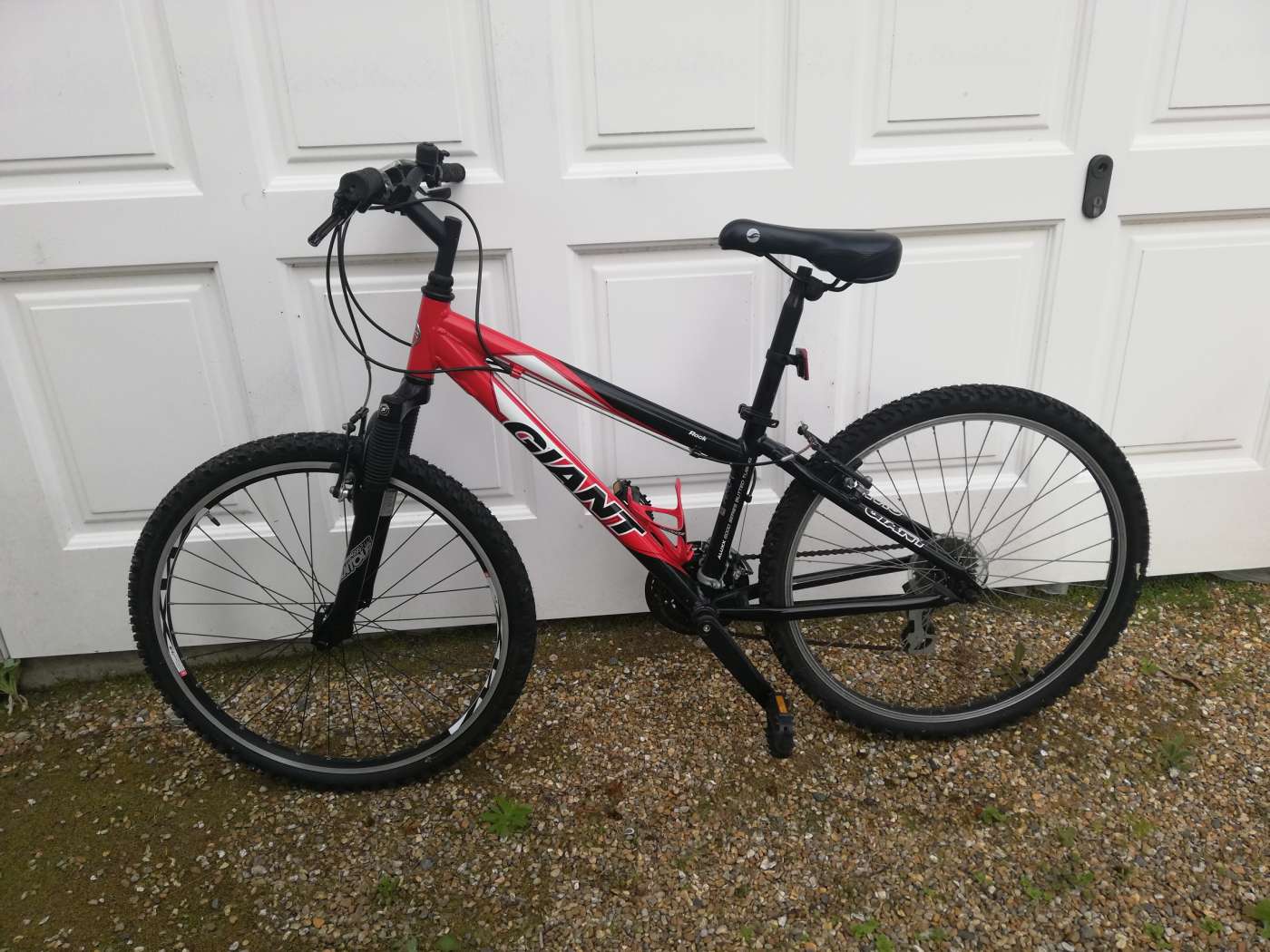 Giant Rock Bicycle - Red / Black 