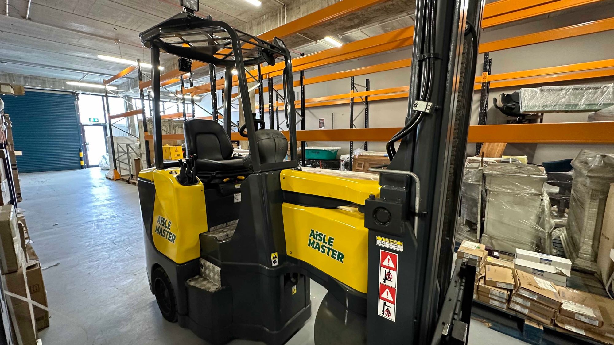 Aislemaster Forklift