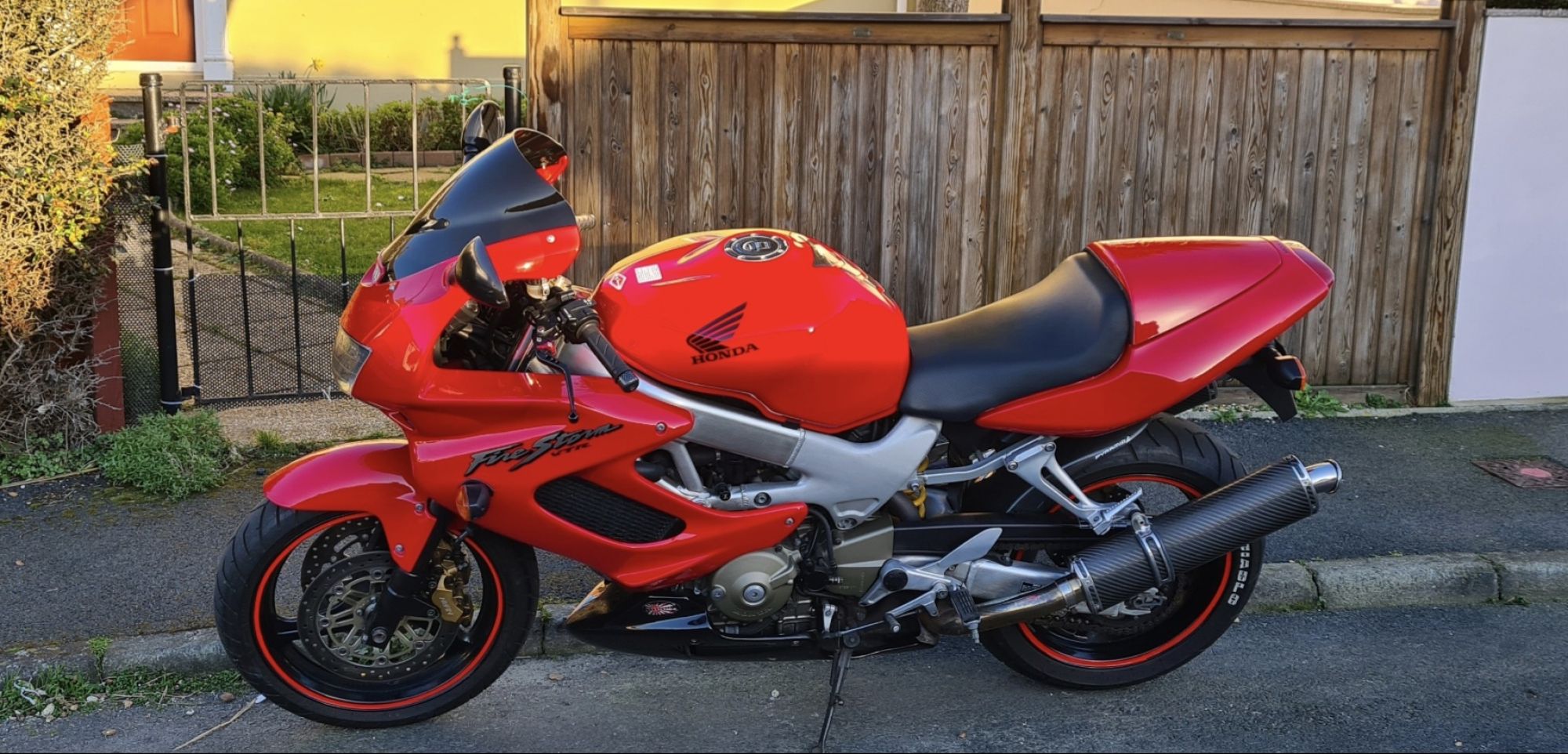 Honda Firestorm VTR