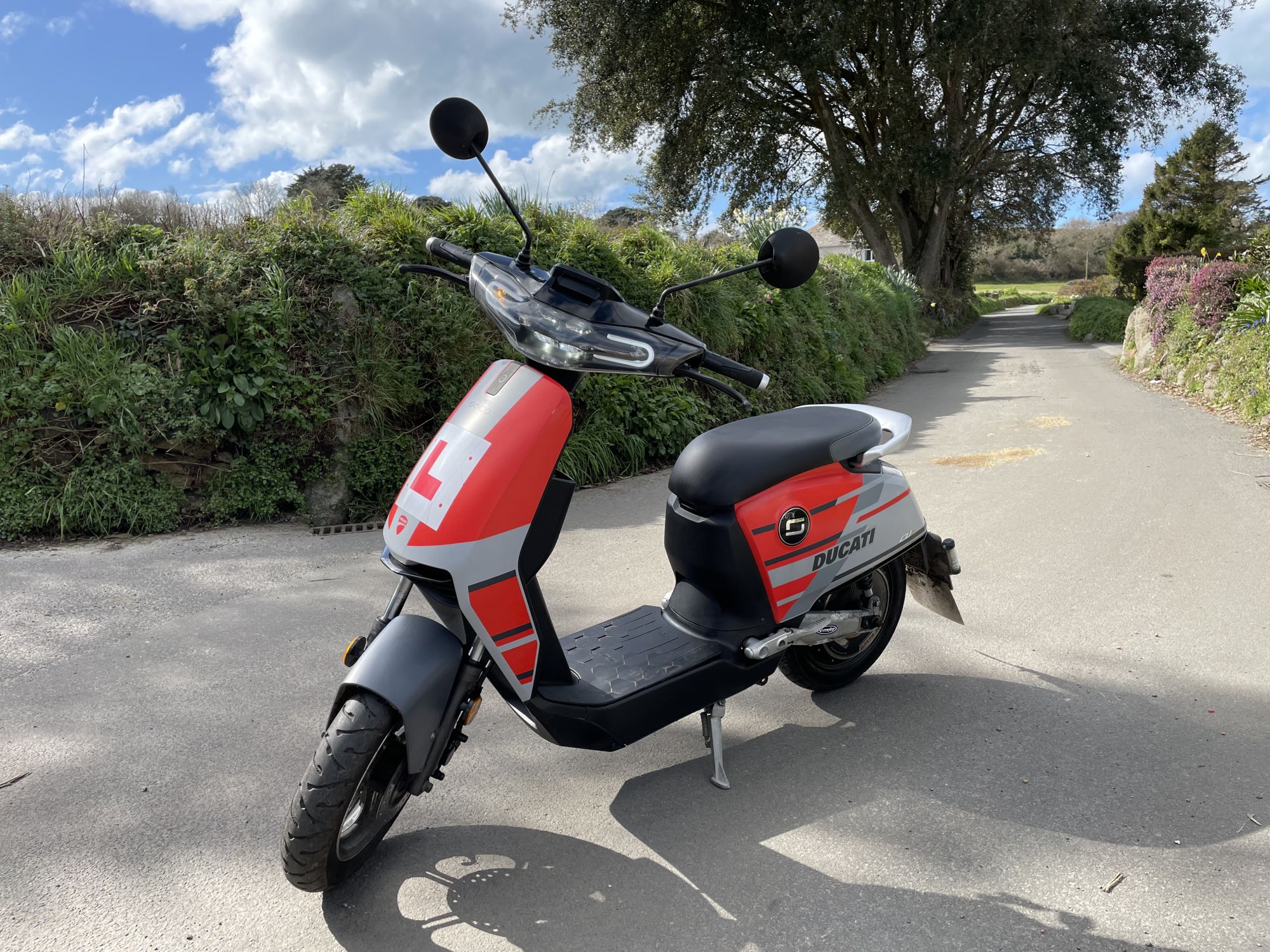 VMOTO Super SOCO-CUX Electric Moped