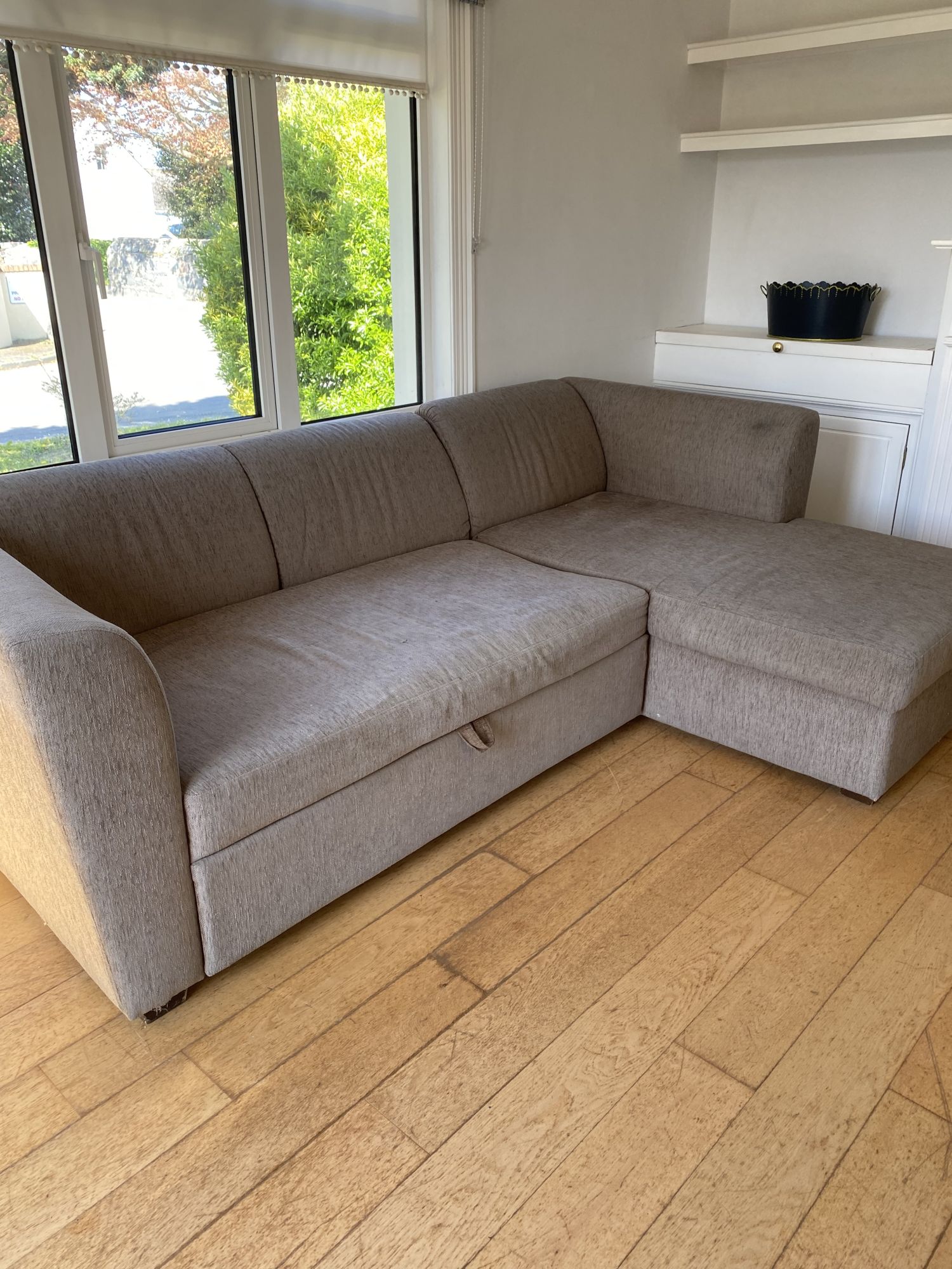 2 sofas