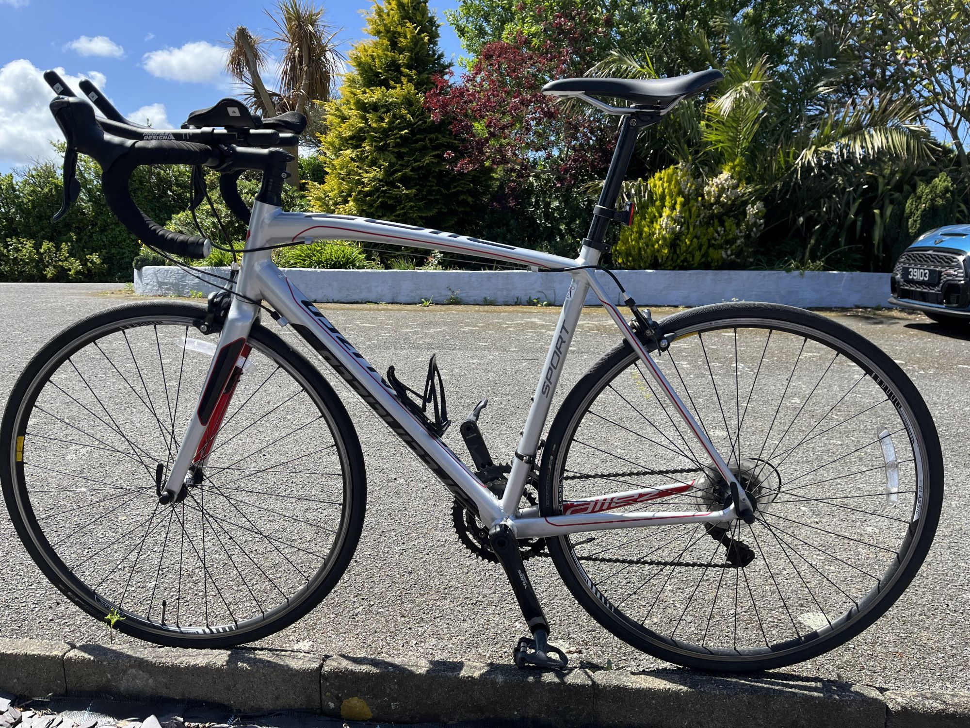 Specialized Allez Sport Road Bicycle