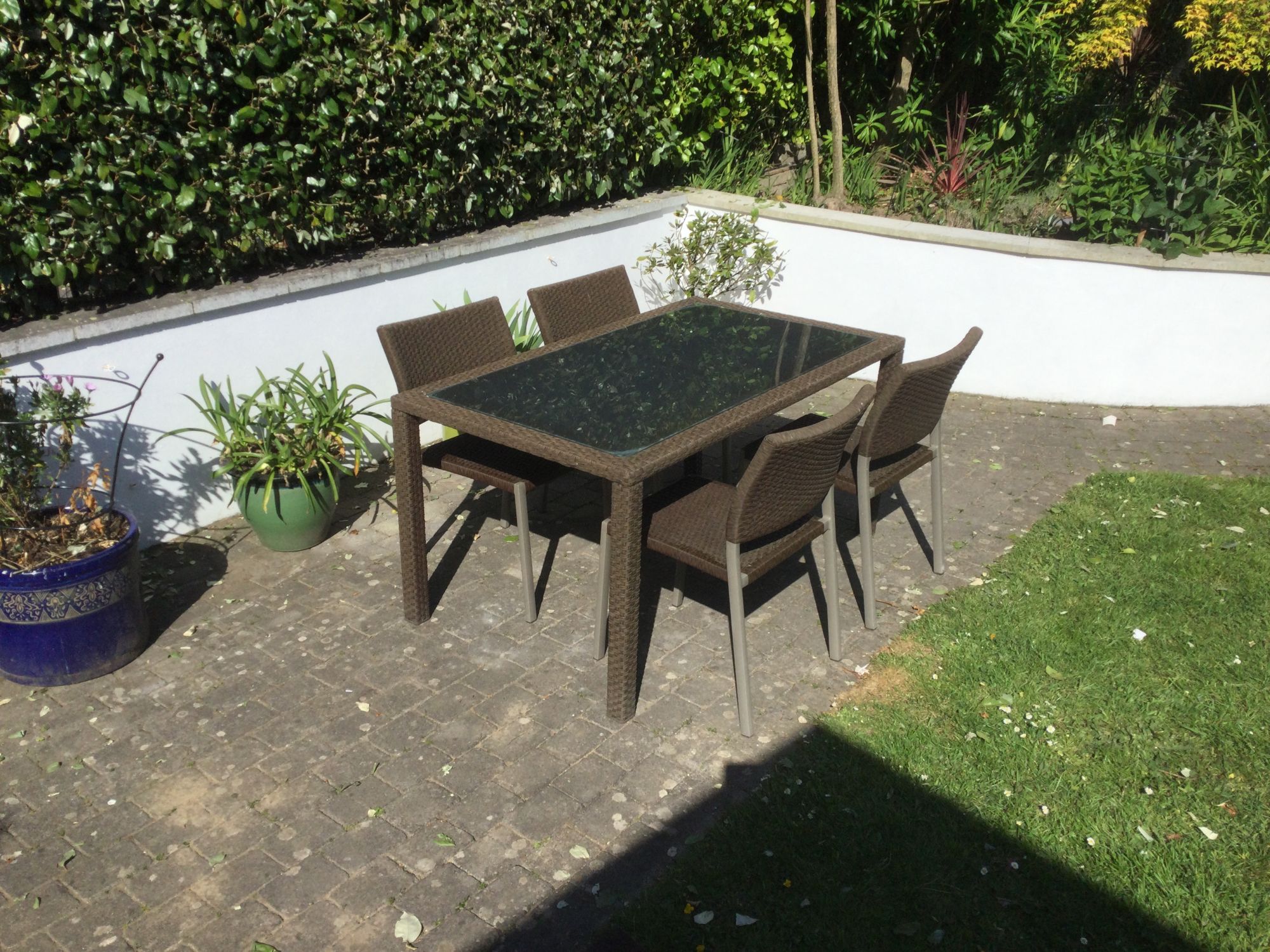 Garden table and 4 chairs