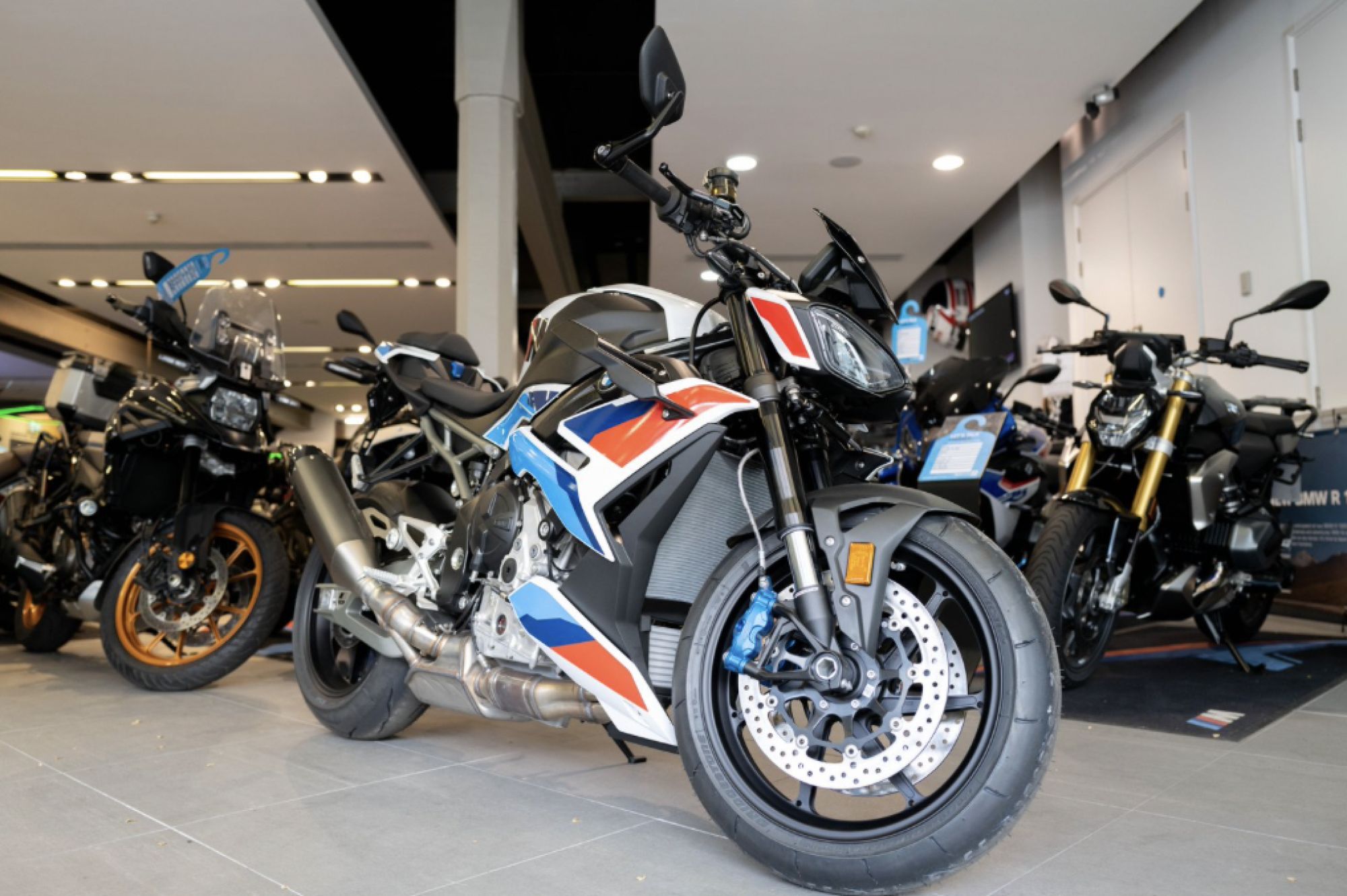 NEW BMW, M 1000 R