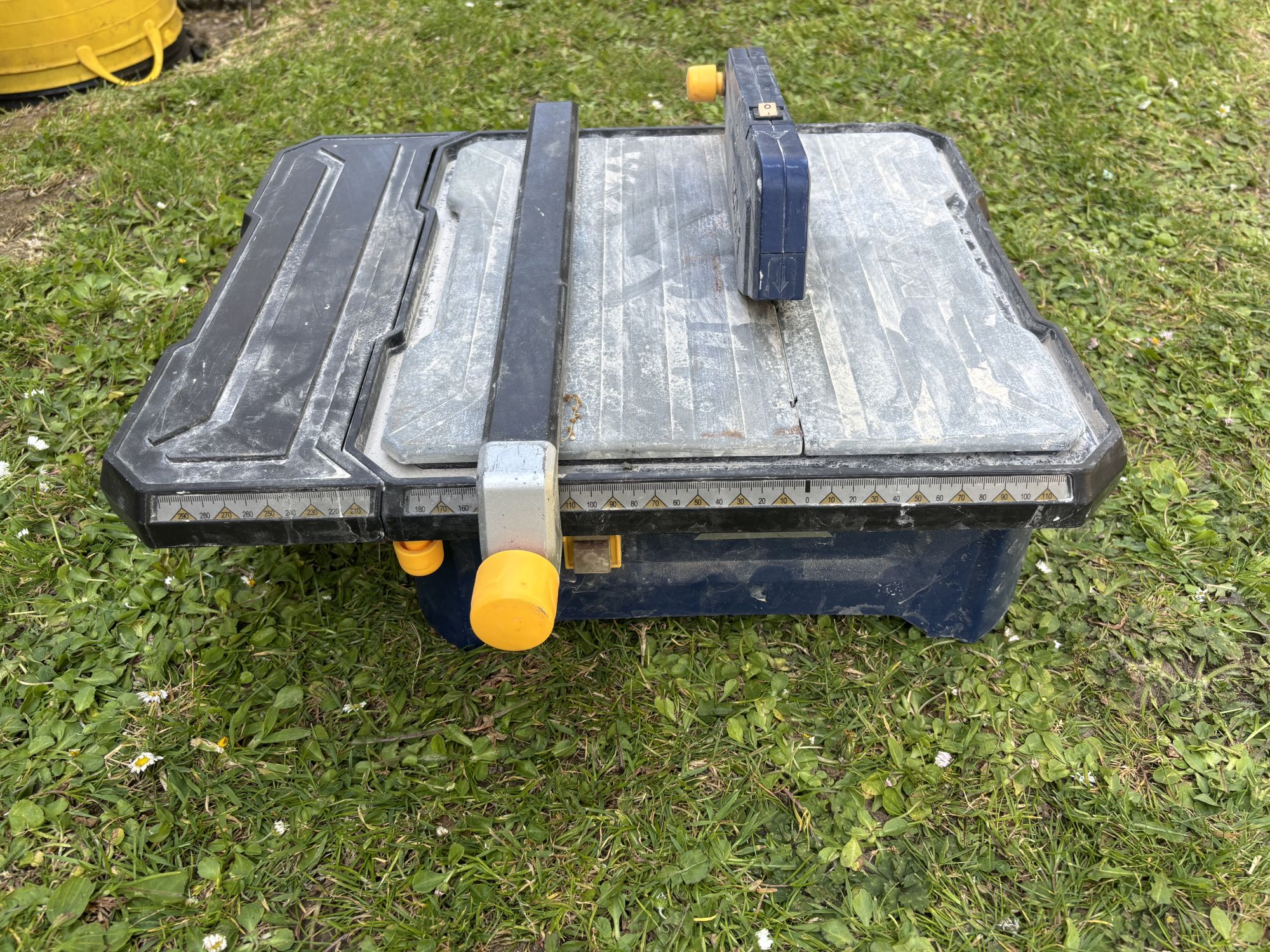 Tile Cutting Table
