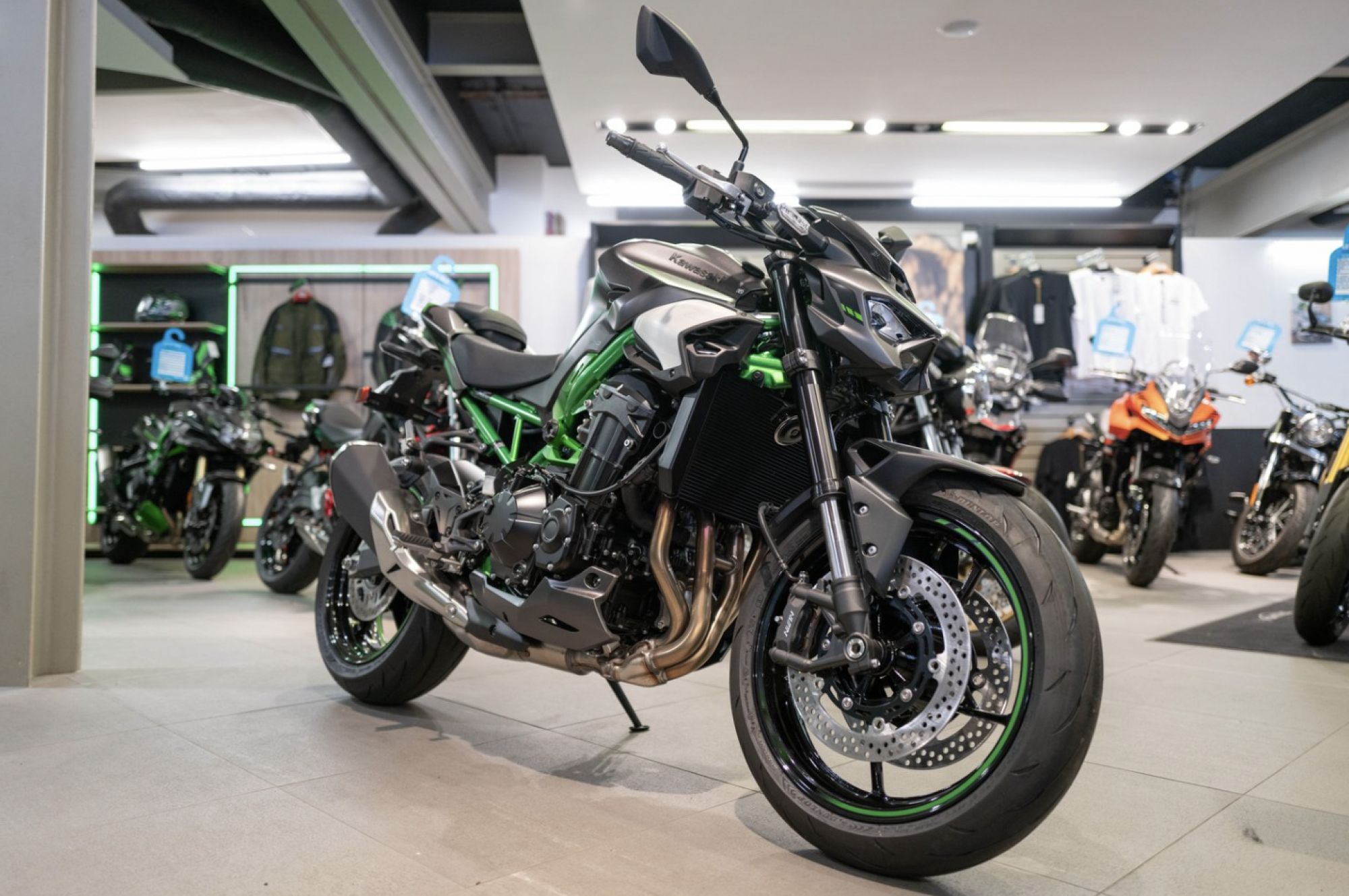 NEW Kawasaki, Z900