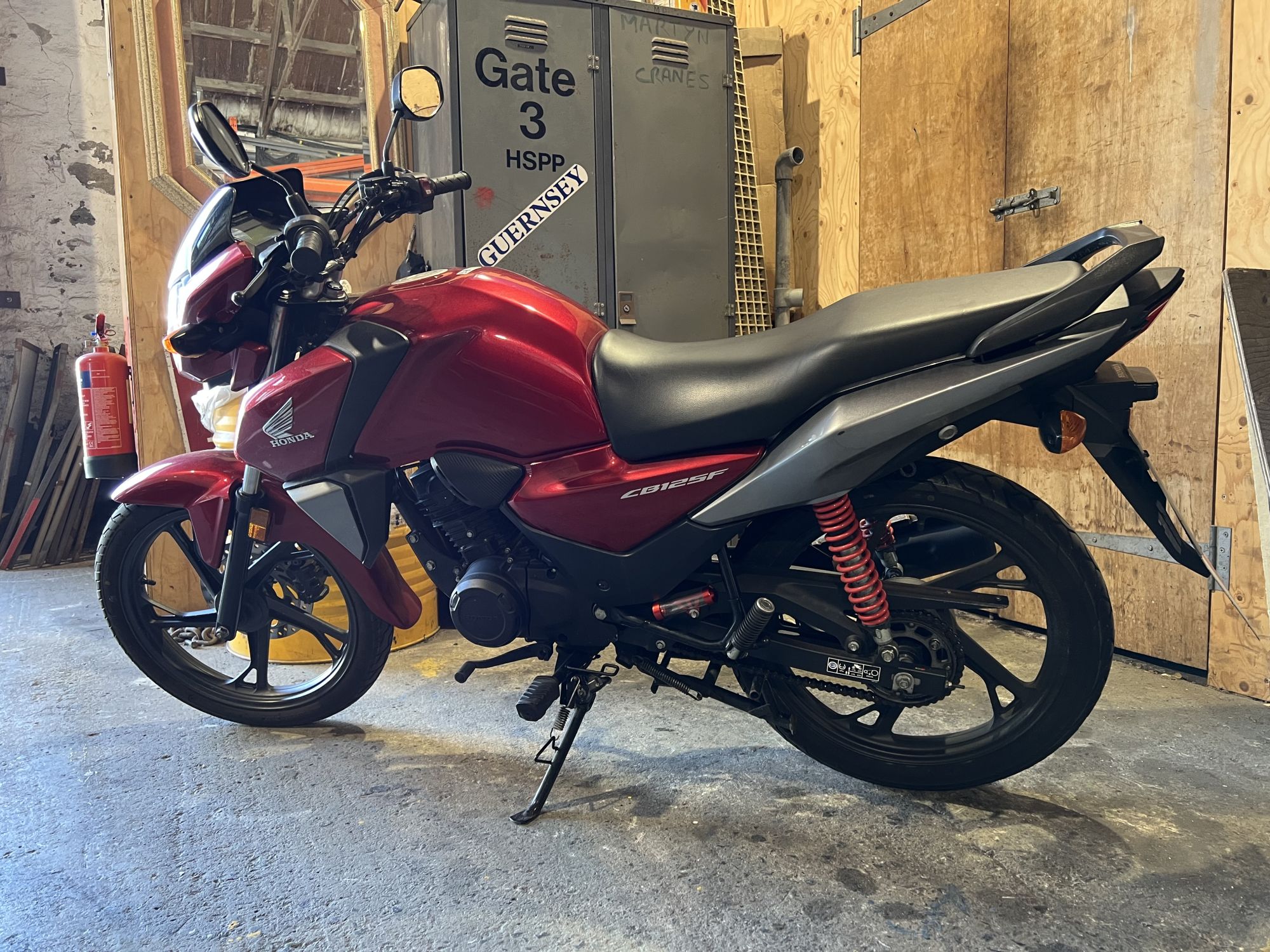Honda CB125F 2022