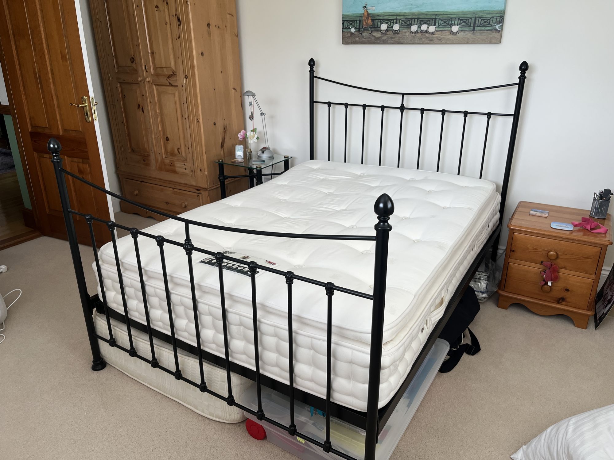 4’6” bed frame & mattress