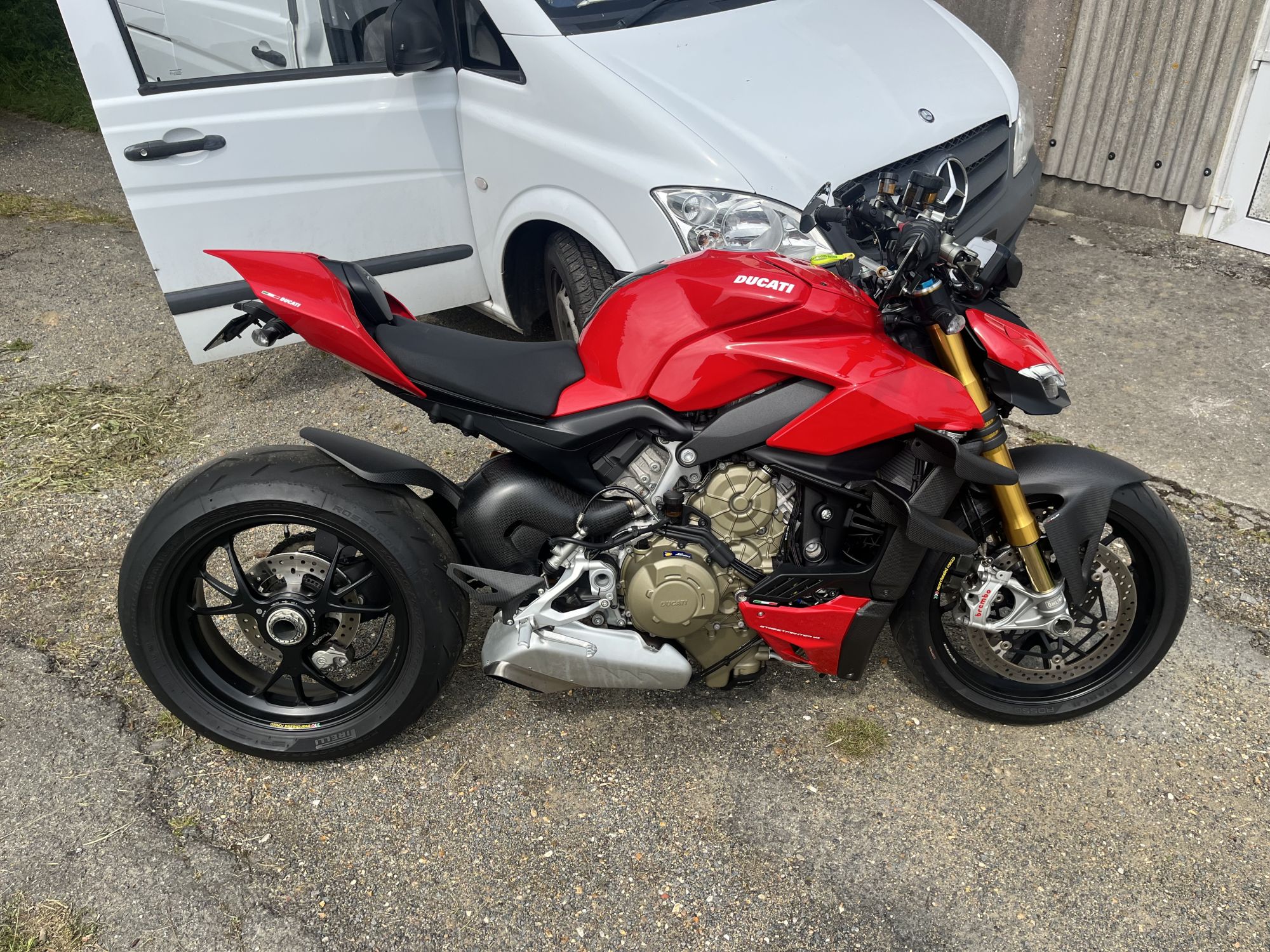 Ducati streetfighter v4s