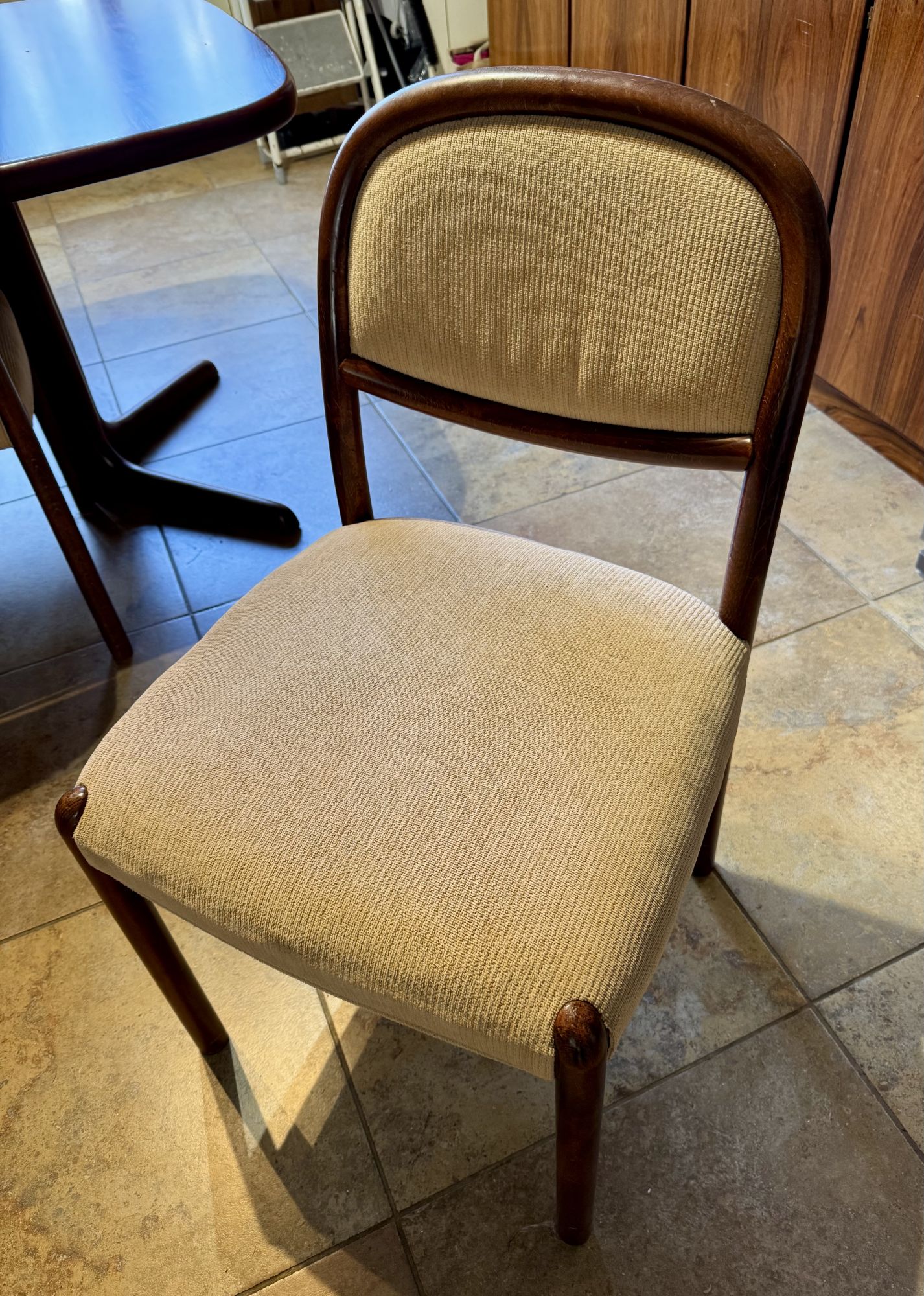Set of 6 matching dining chairs