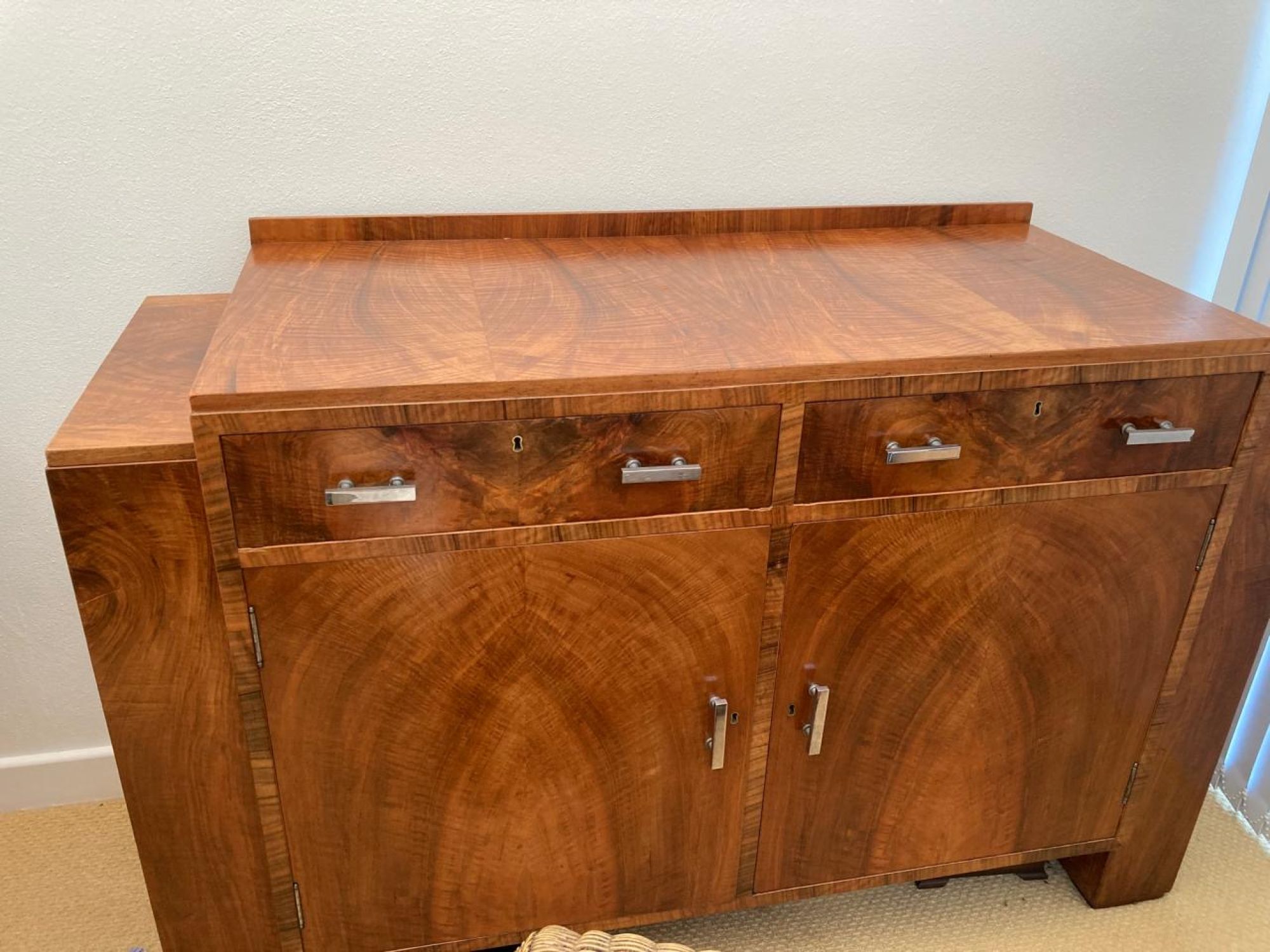 Solid Mahogany sideboard/drinks cabinet