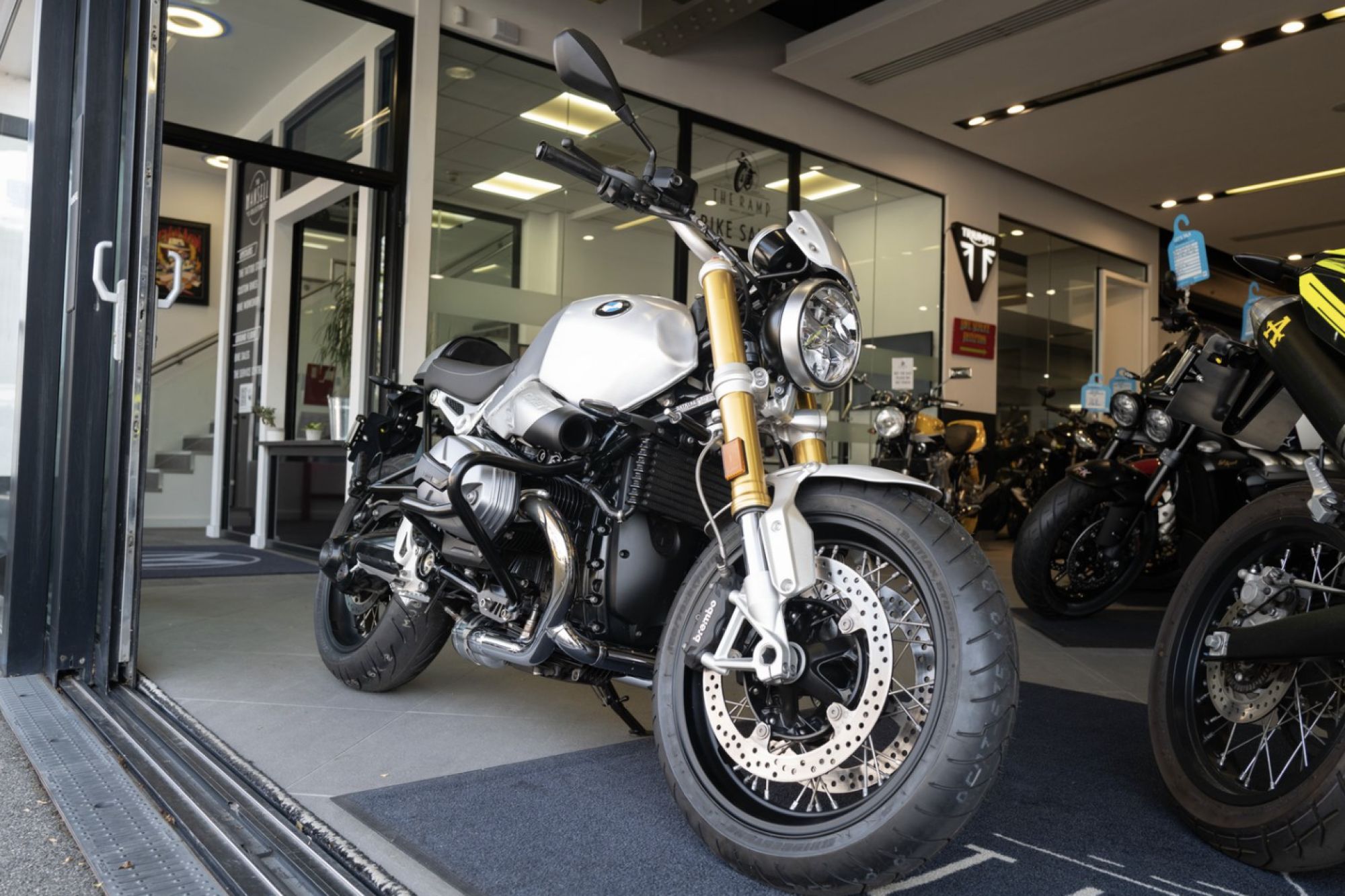 BMW, R NineT