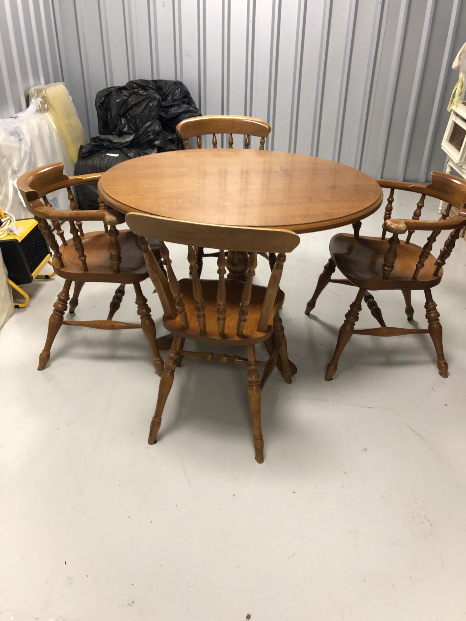 SMALLBONE SOLID OAK DINING TABLE AND CHAIRS