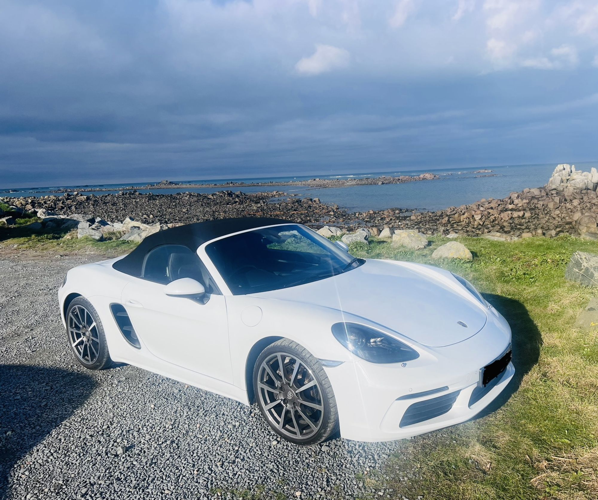 Porsche 718-Carrara White Metallic