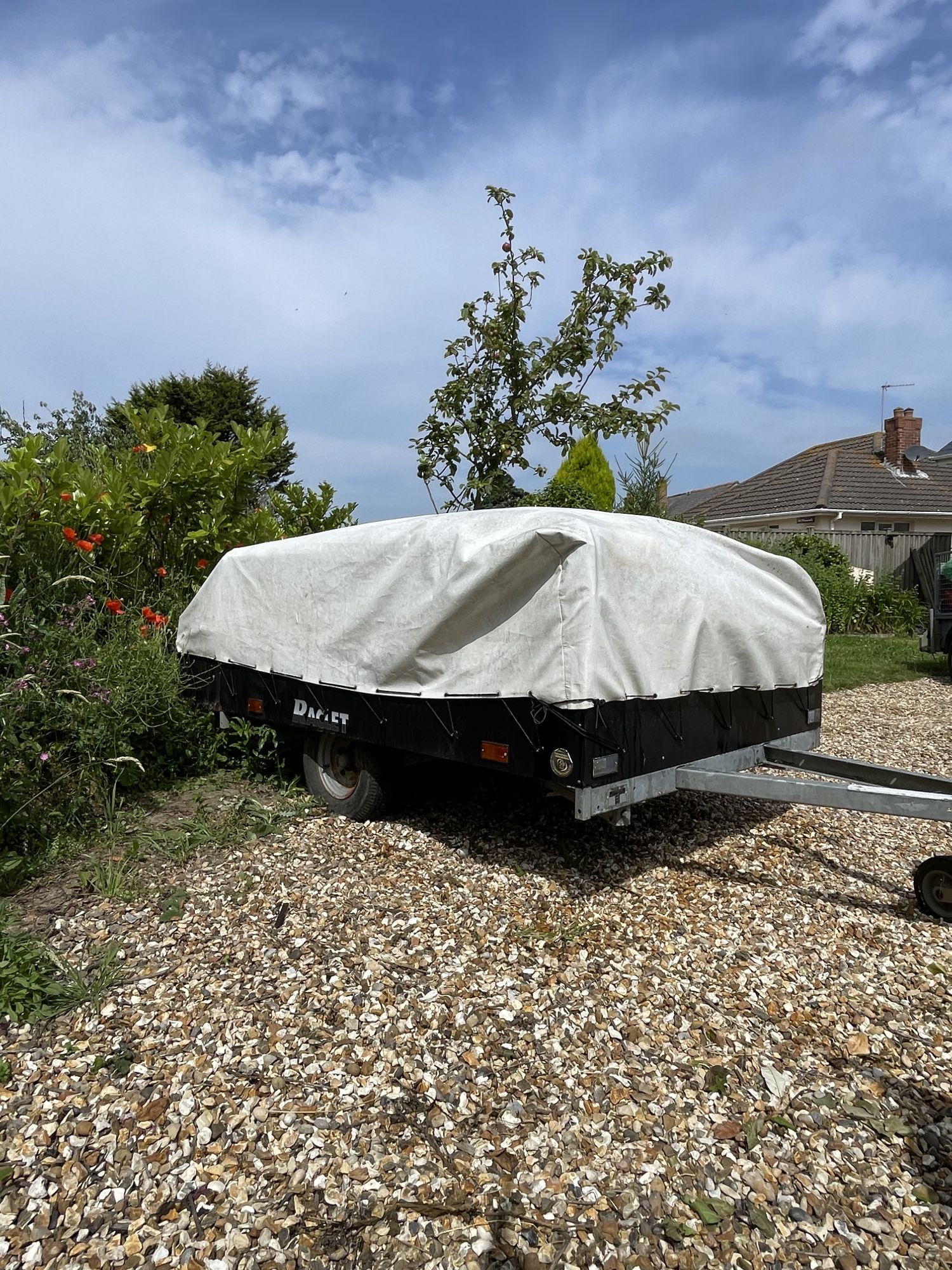 Raclet trailer tent