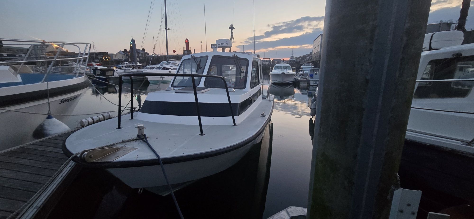 27ft boston whaler challenger