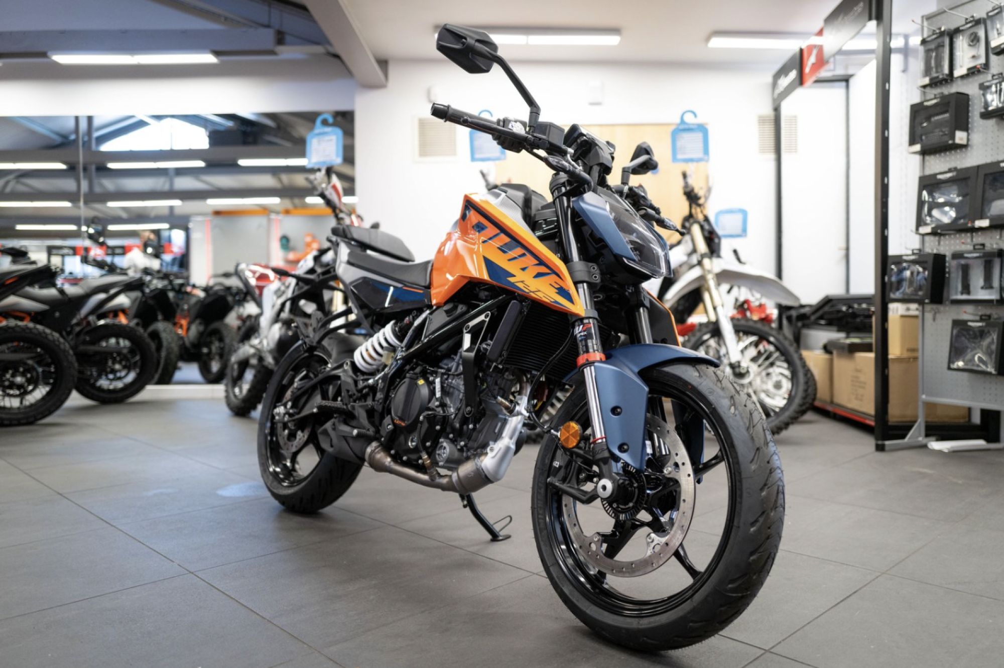 NEW KTM, 125 DUKE