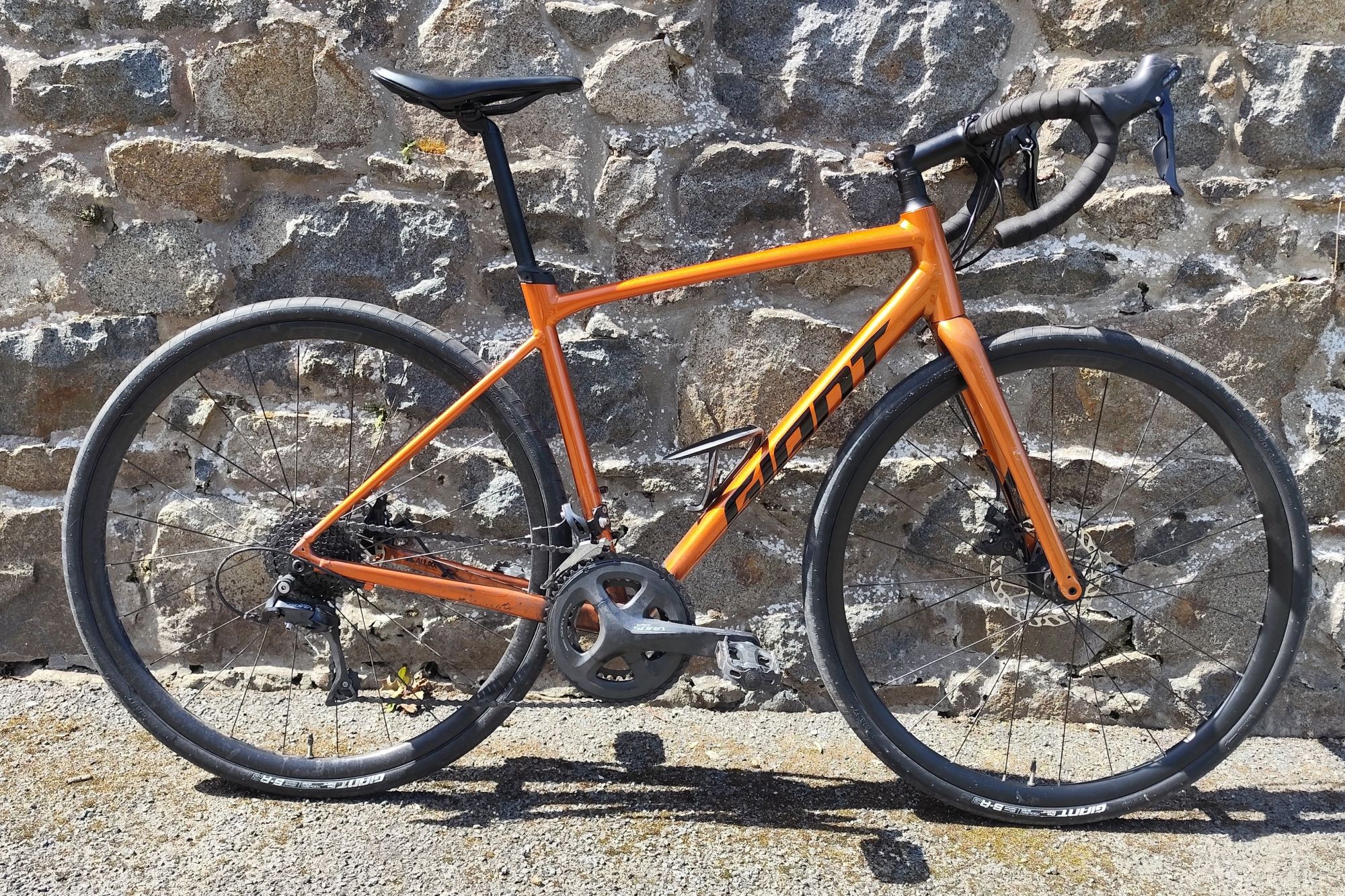 Giant Contend AR 3 Disc Shimano Sora Road Bike 2022