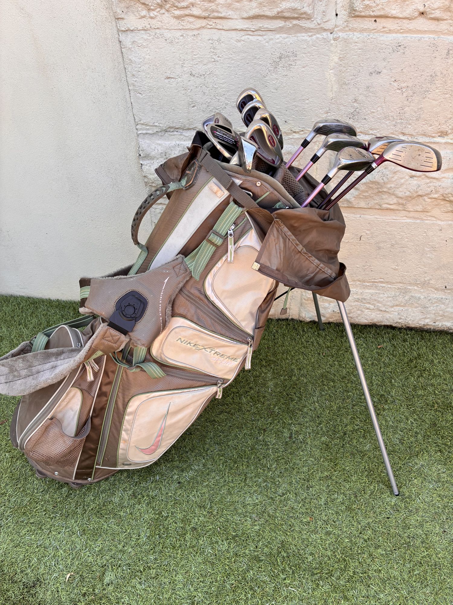 Ladies golf clubs and trolley