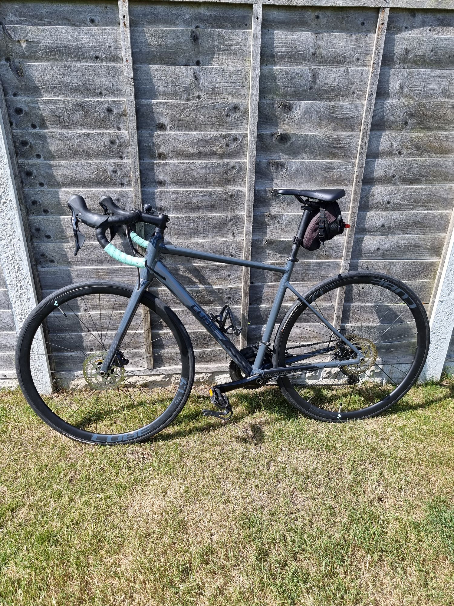 Ladies Cube Attain Road Bike