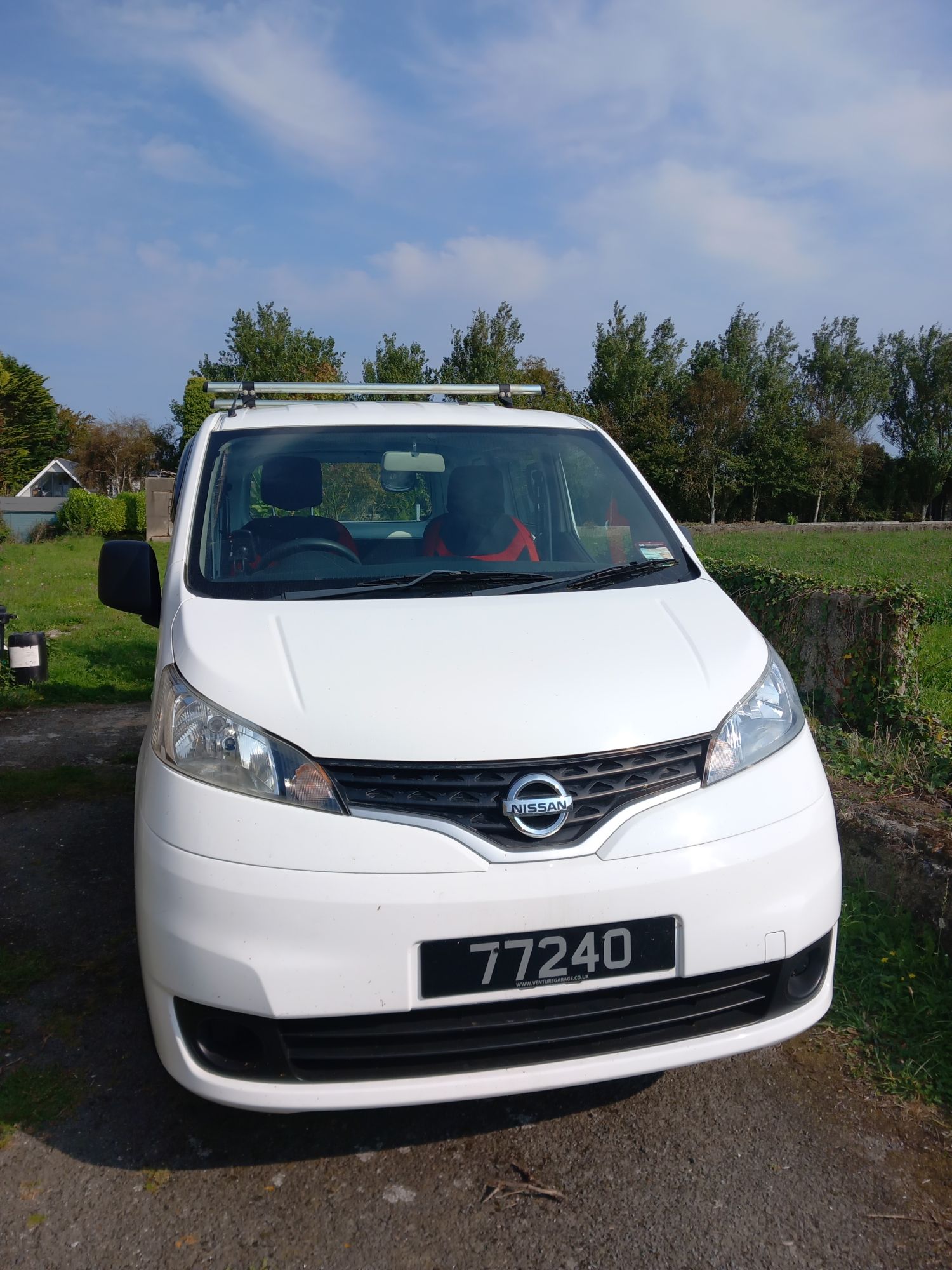 Nissan nv200