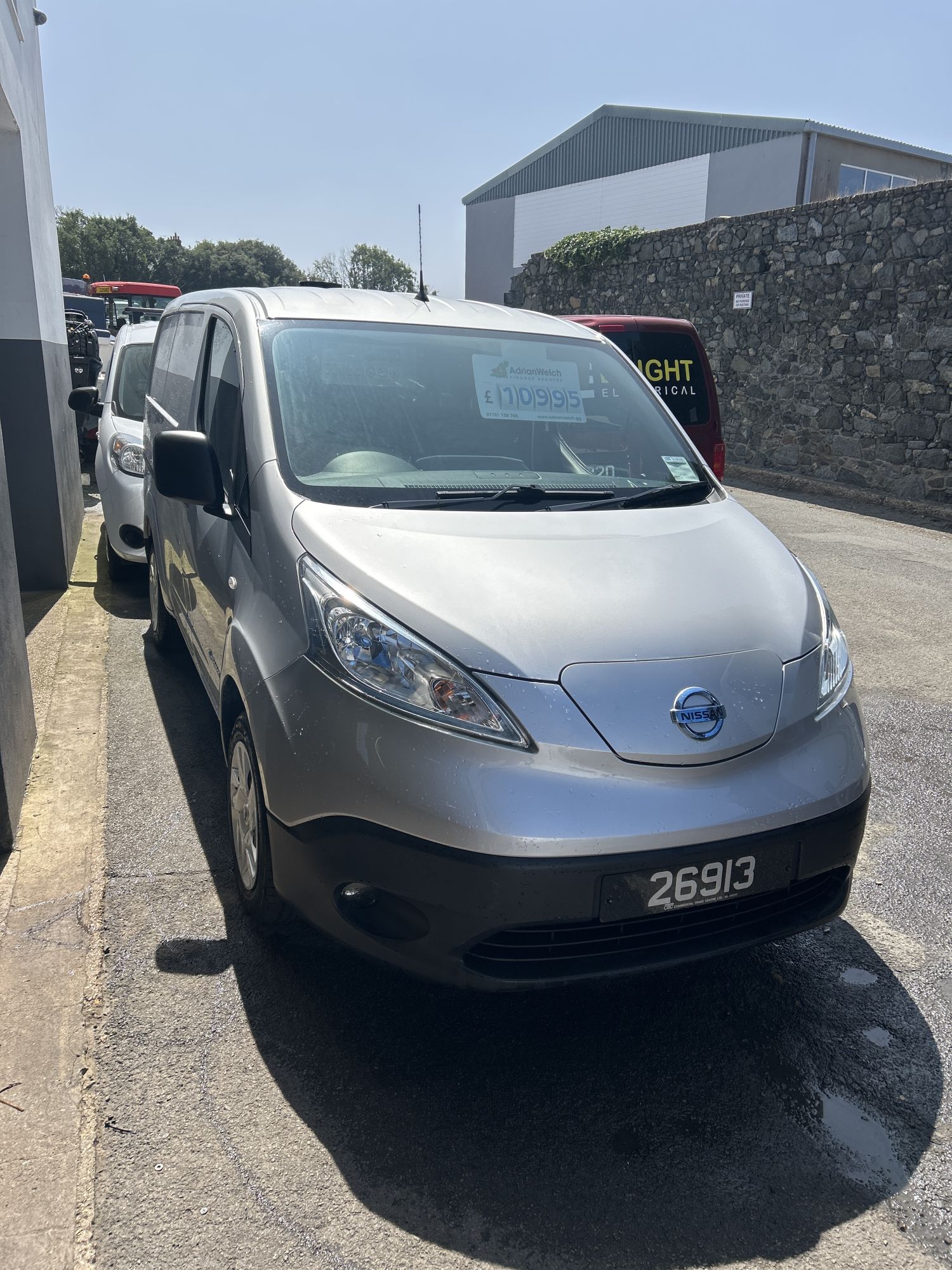 Nissan env200 - Only 5,000 miles