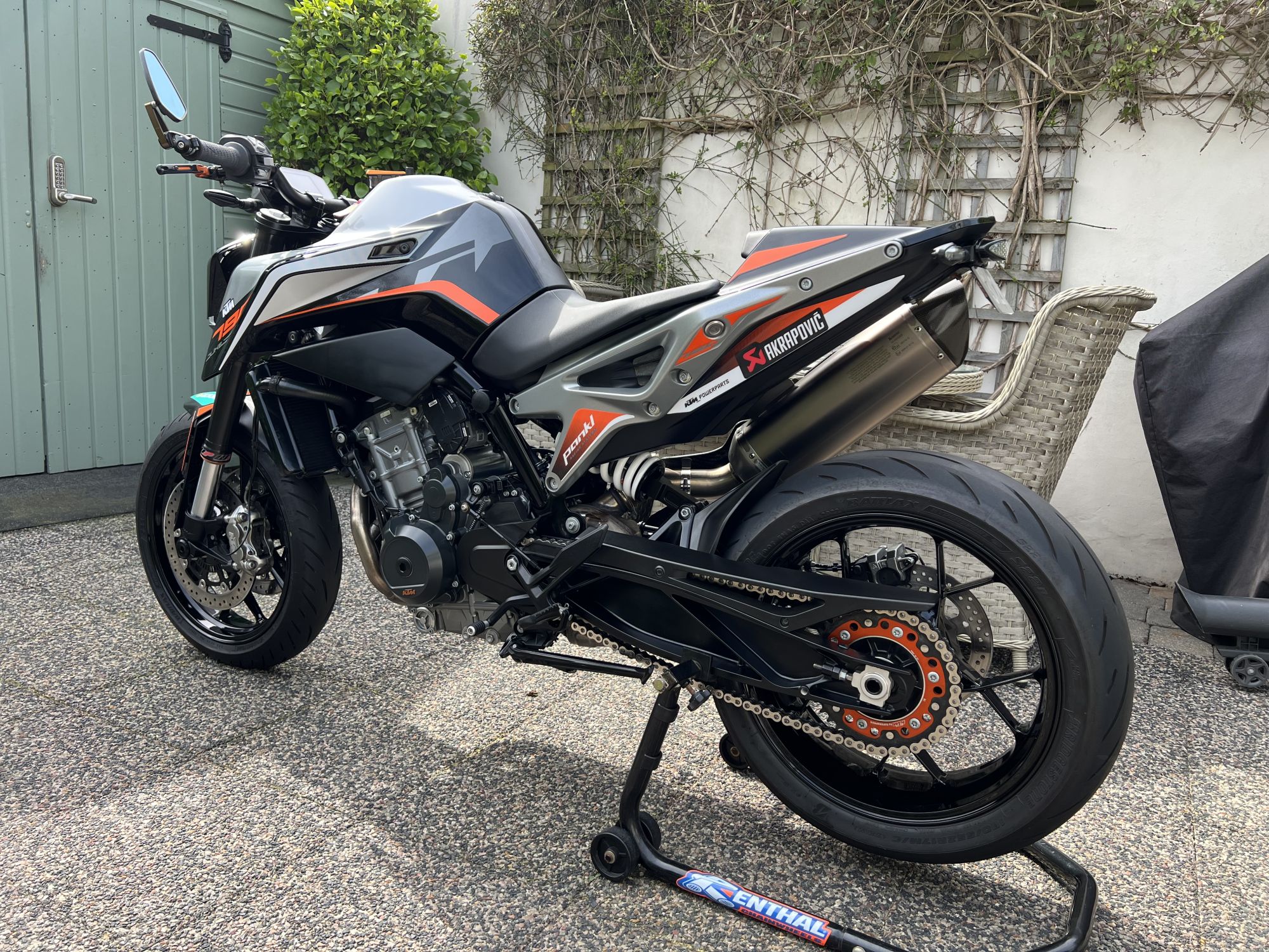 KTM 790 Duke. 3000 dry miles. (Priced to sell)