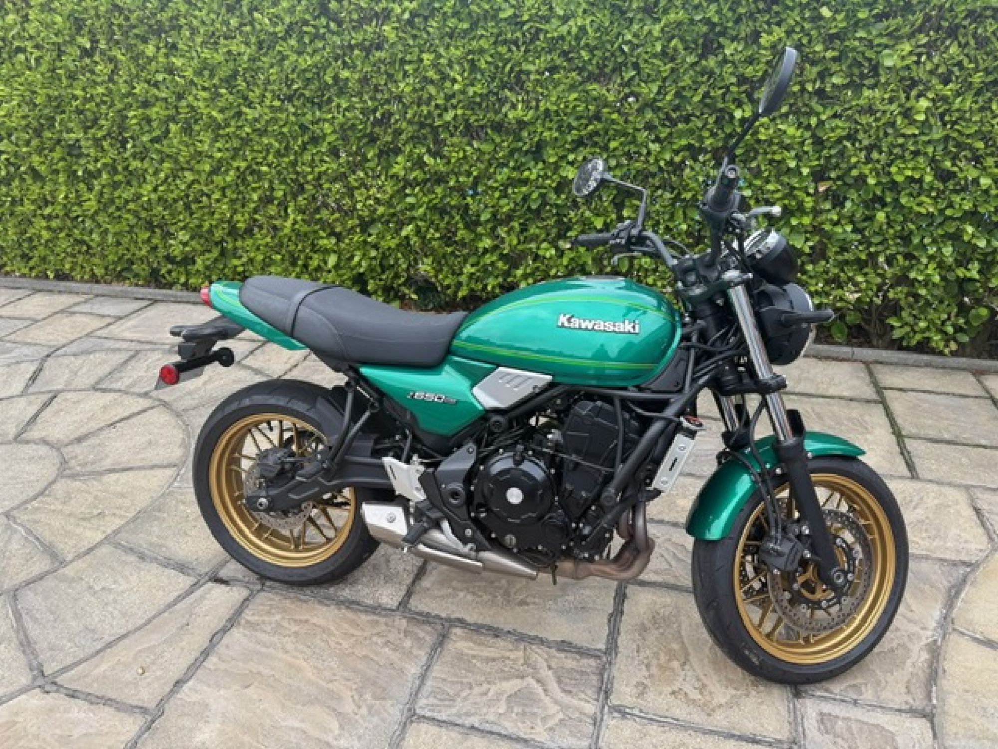 Kawasaki Z650RS