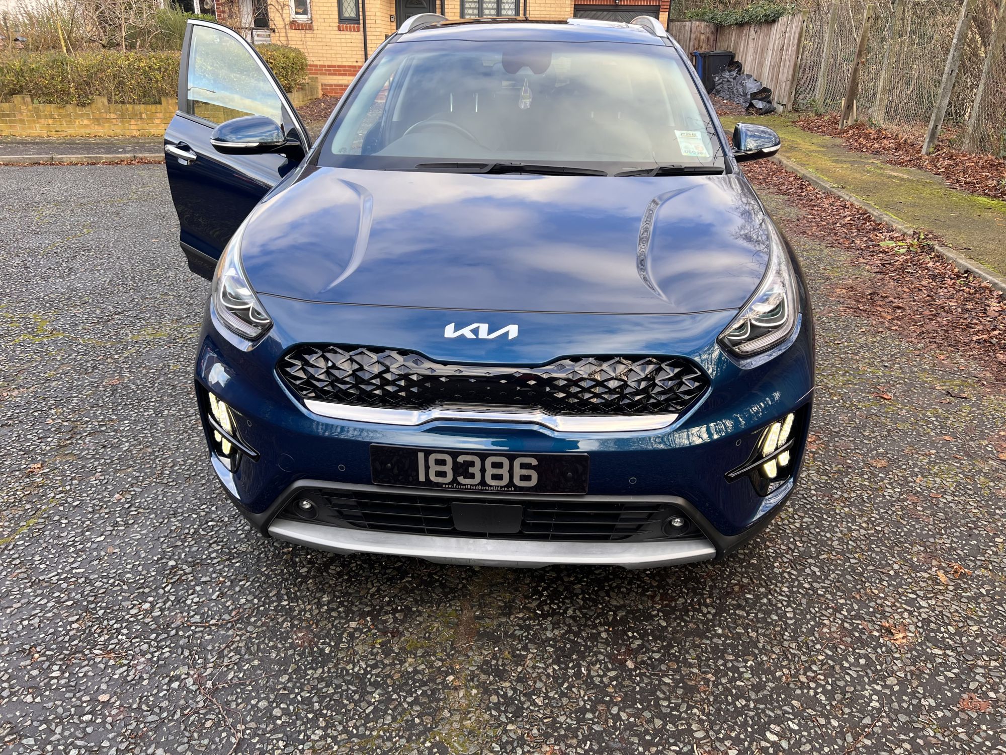 2022 Kia Niro 4 Hybrid – Oceanic Blue – Low Mileage