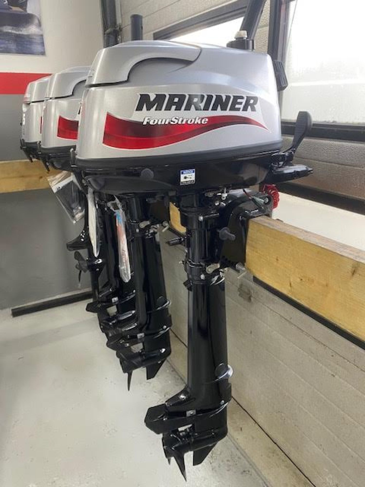 Mariner 5 hp outboard motor OFFER