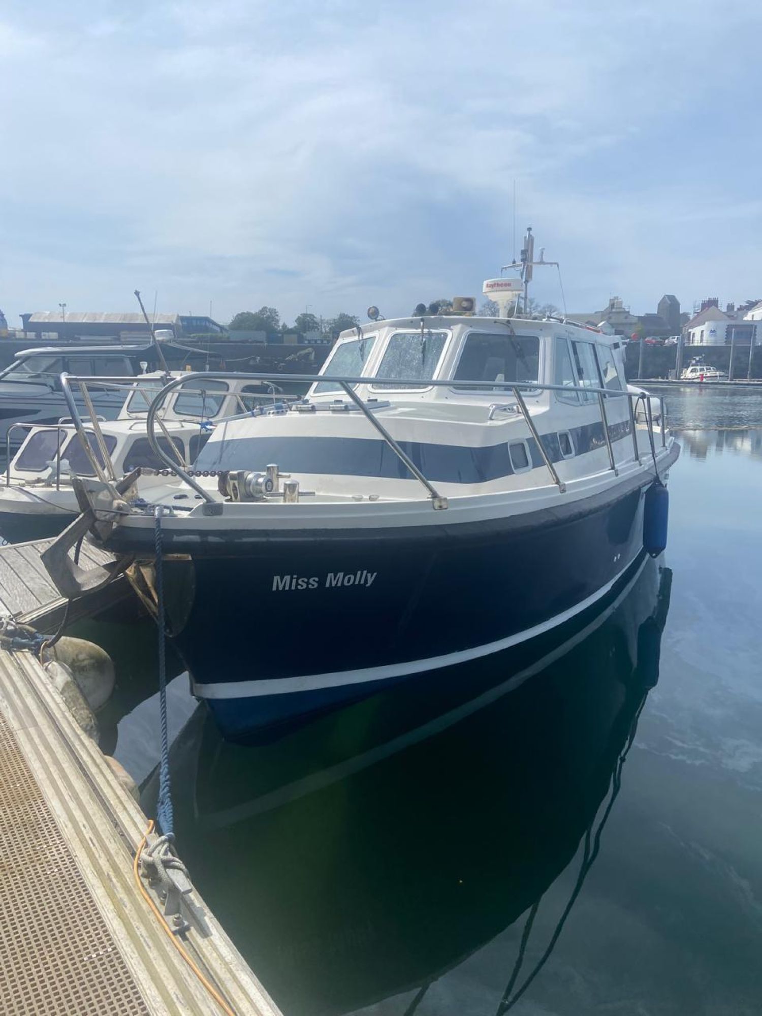 Aqua-Star Oceanranger 33