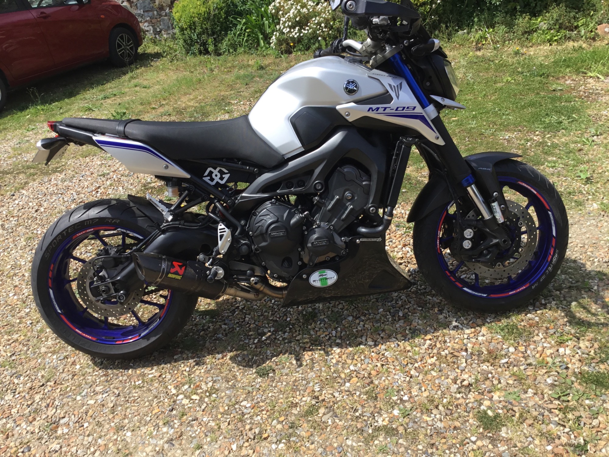 MT09 2015 STREET RALLY    £ 3.200 Ono