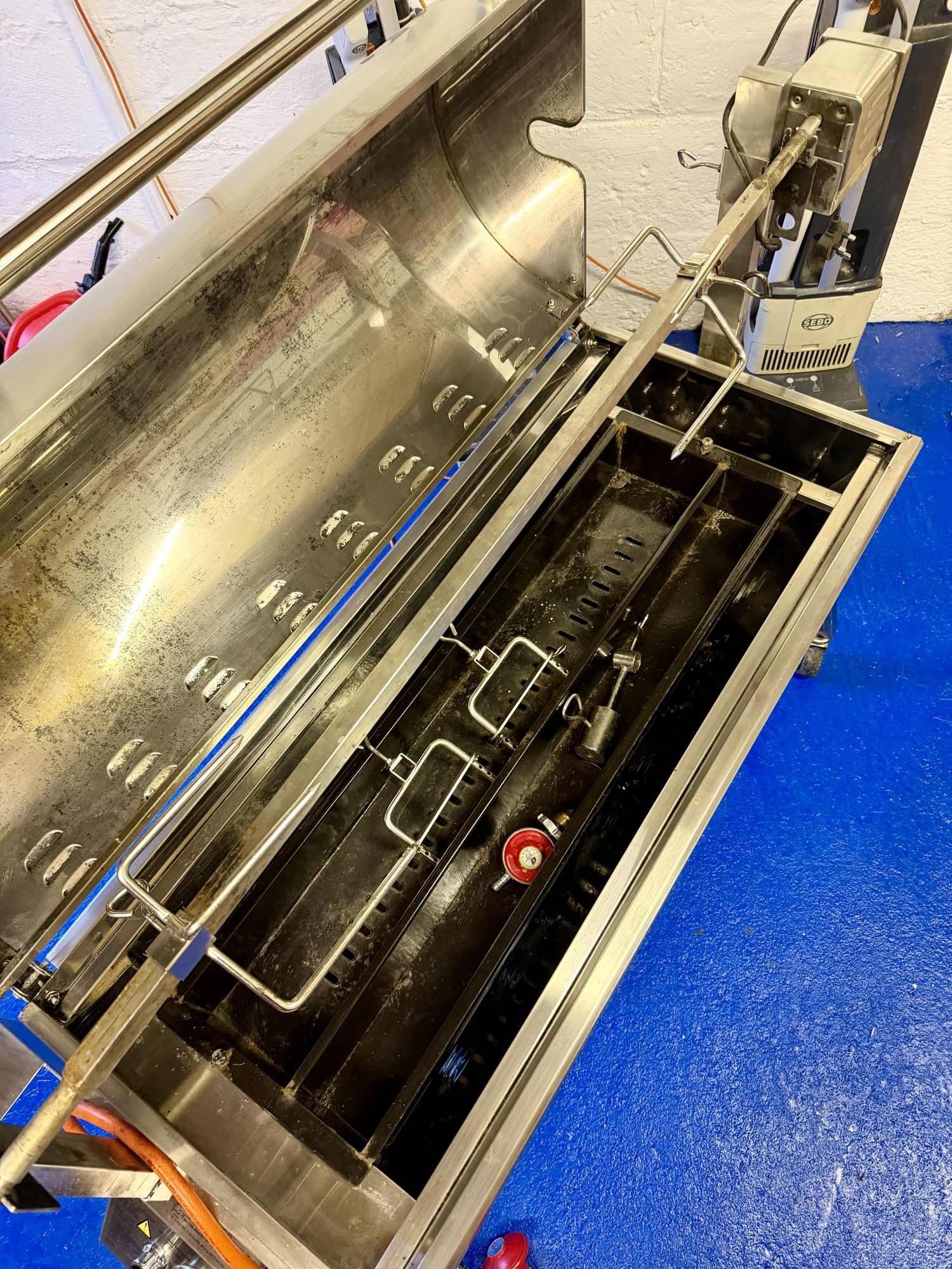 Professional Hog Roaster like new