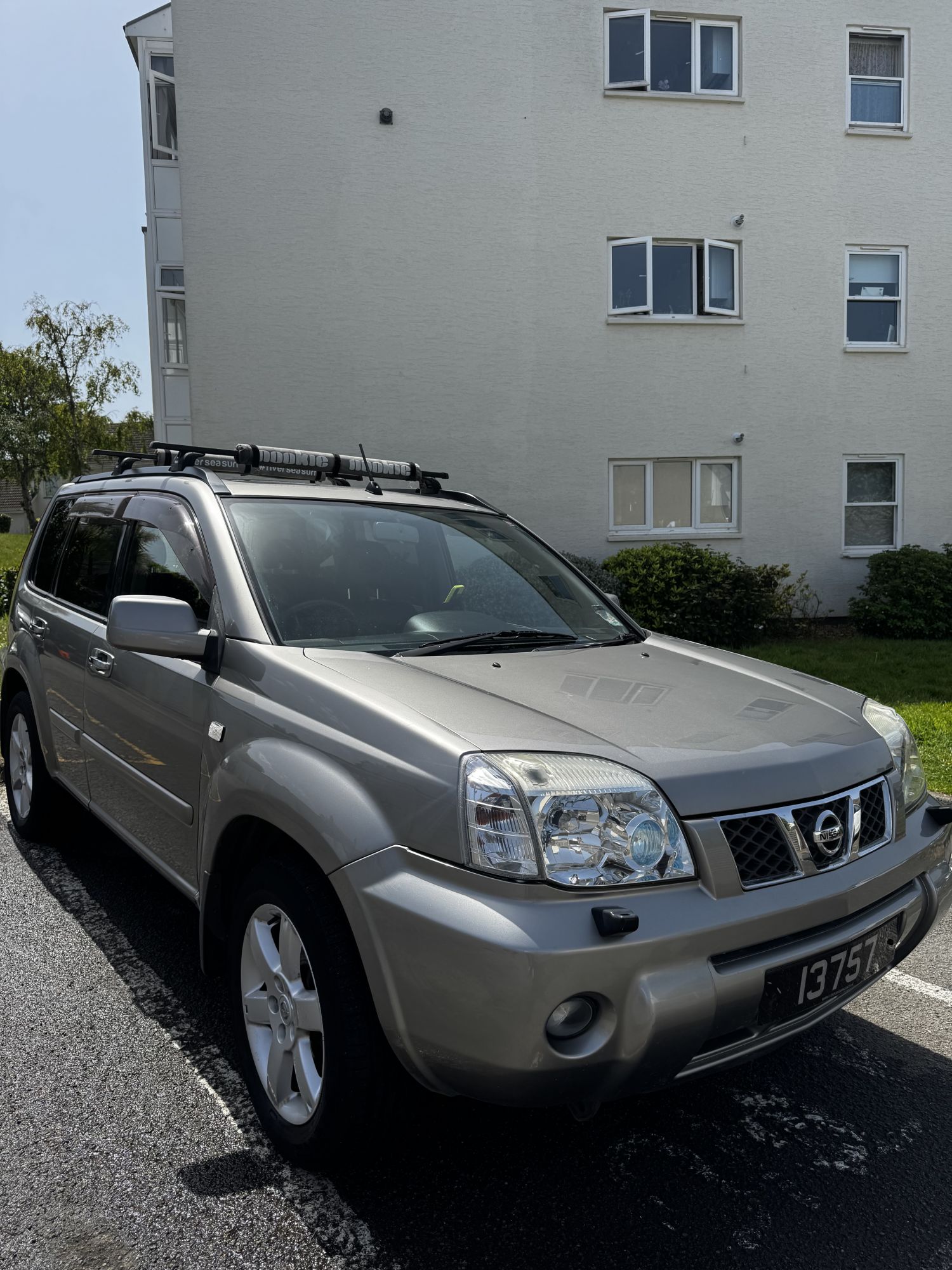 NISSAN XTRAIL ADENT