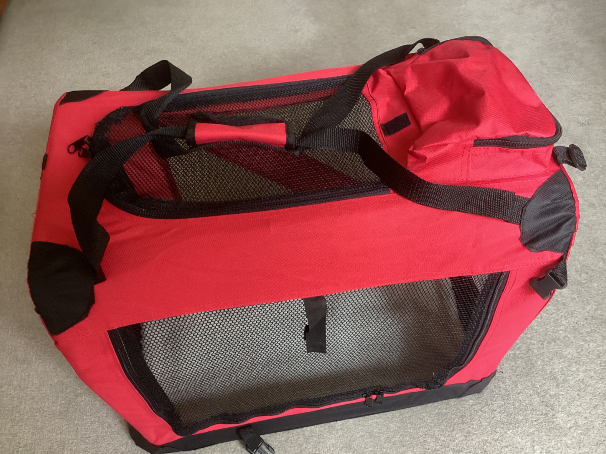 Portable pet carrier