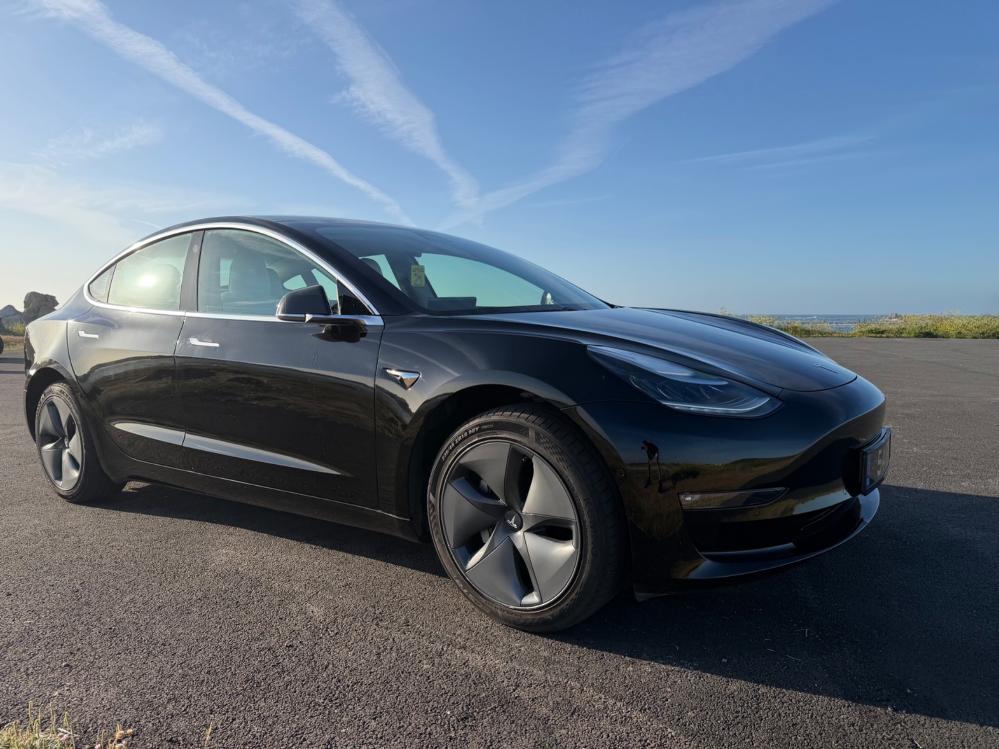Tesla Model 3 SR+ 2019 | New battery | Low miles | White interior