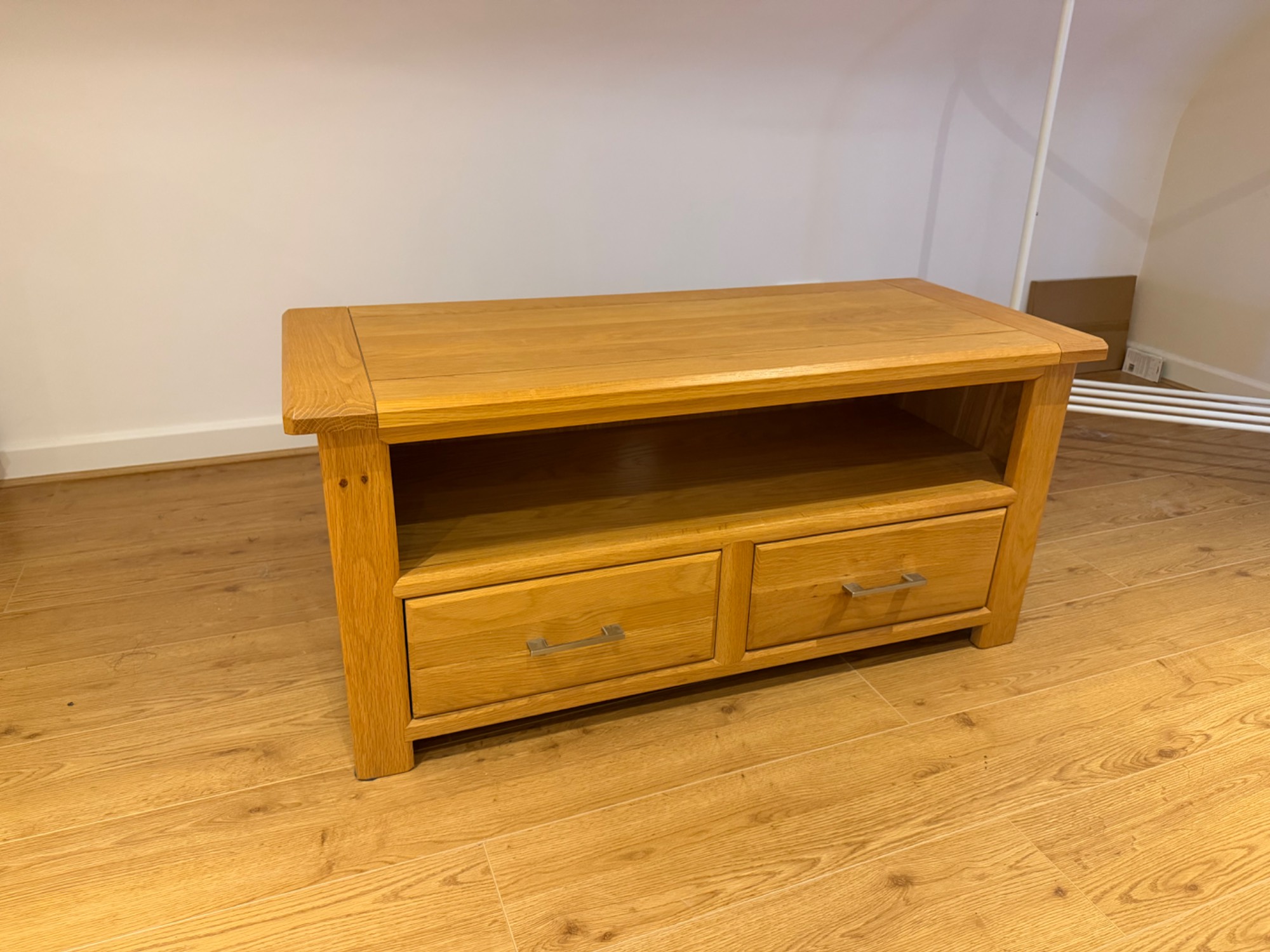 Oak Veneer TV table