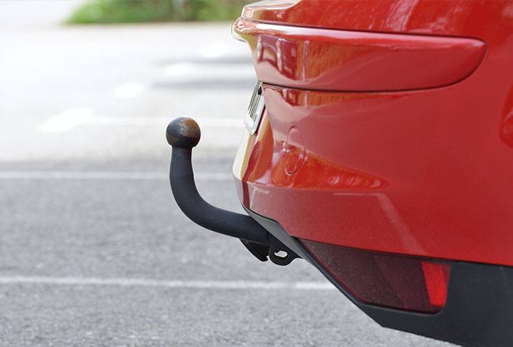 WANTED VEHICLE WITH TOWBAR