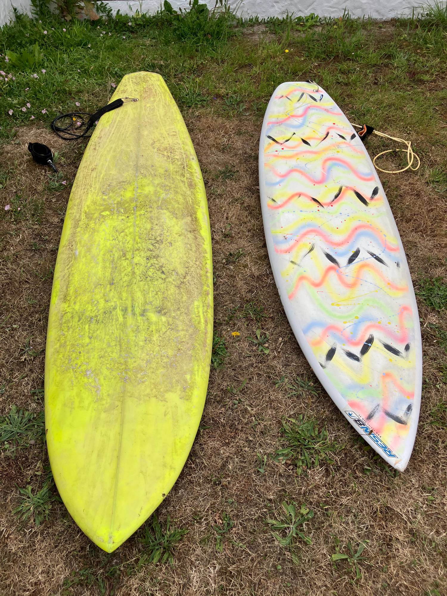 2 surfboards