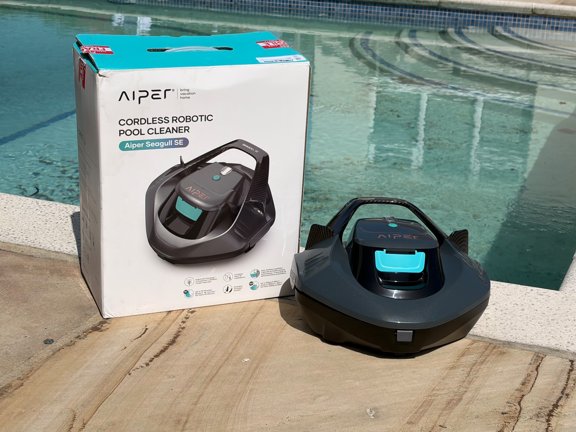 Aiper Seagull SE cordless robotic pool cleaner