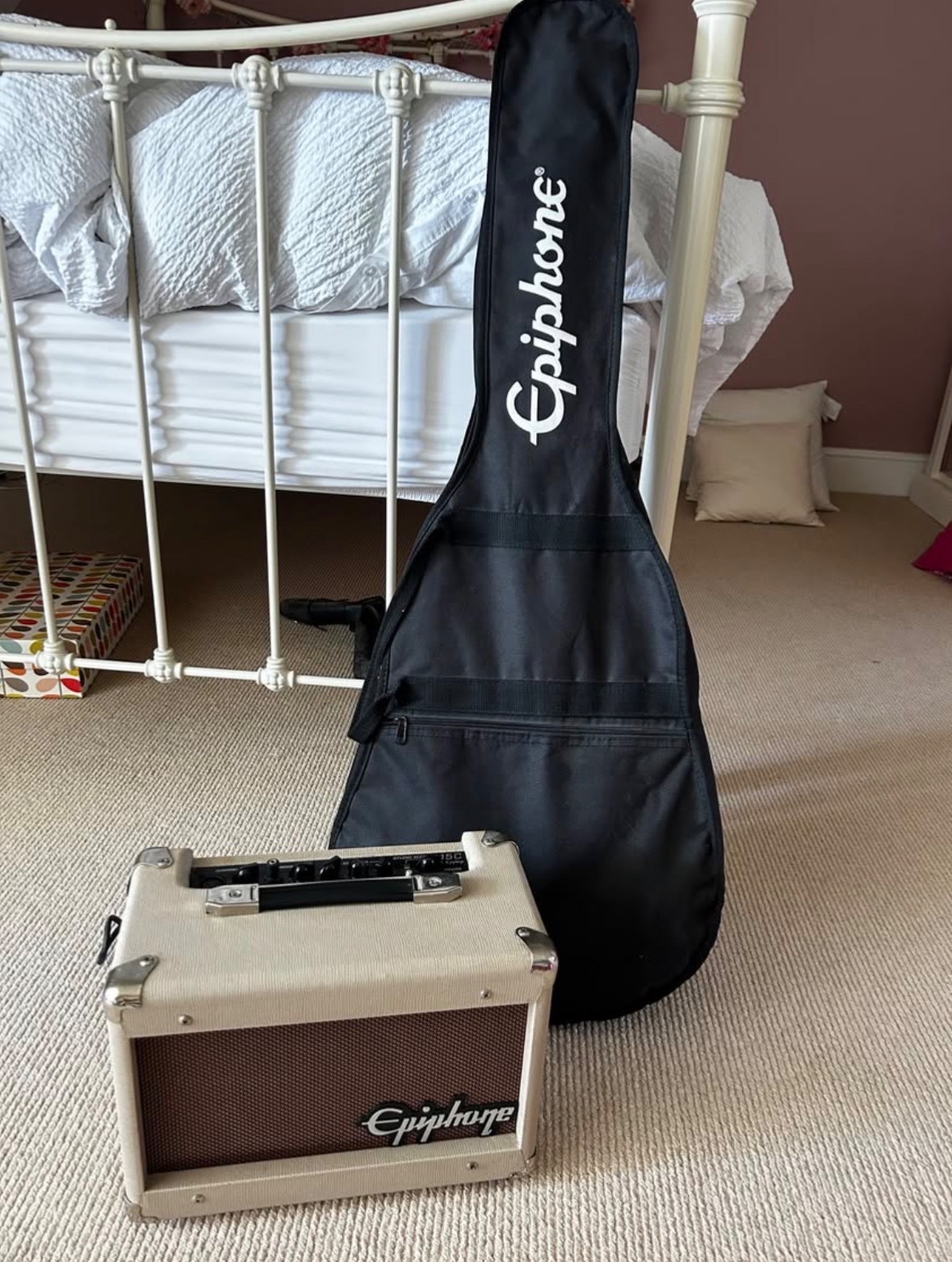 Epiphone Guitar + Amp