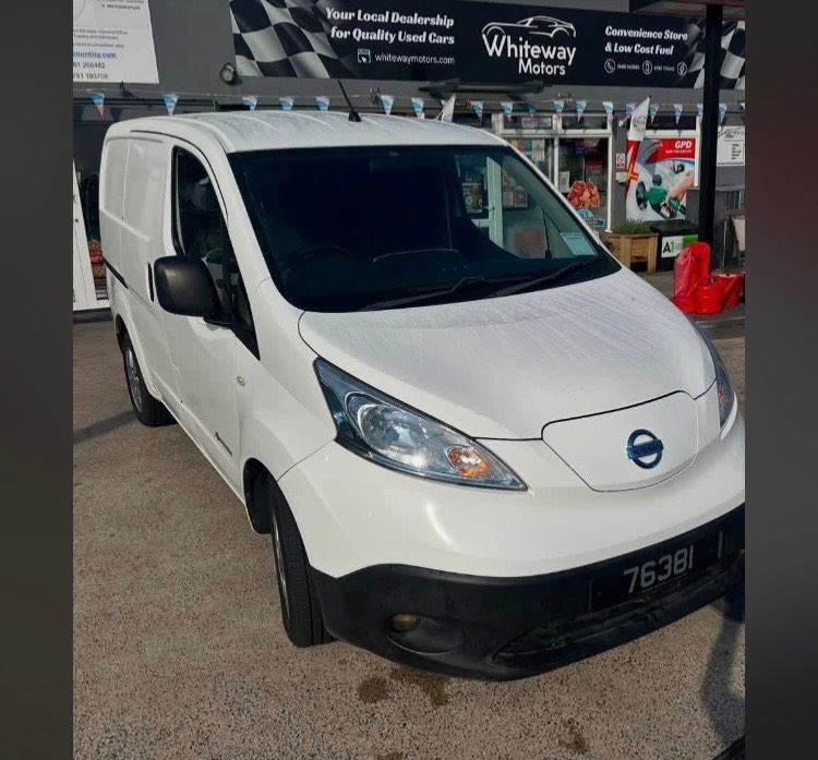 Nissan nv200