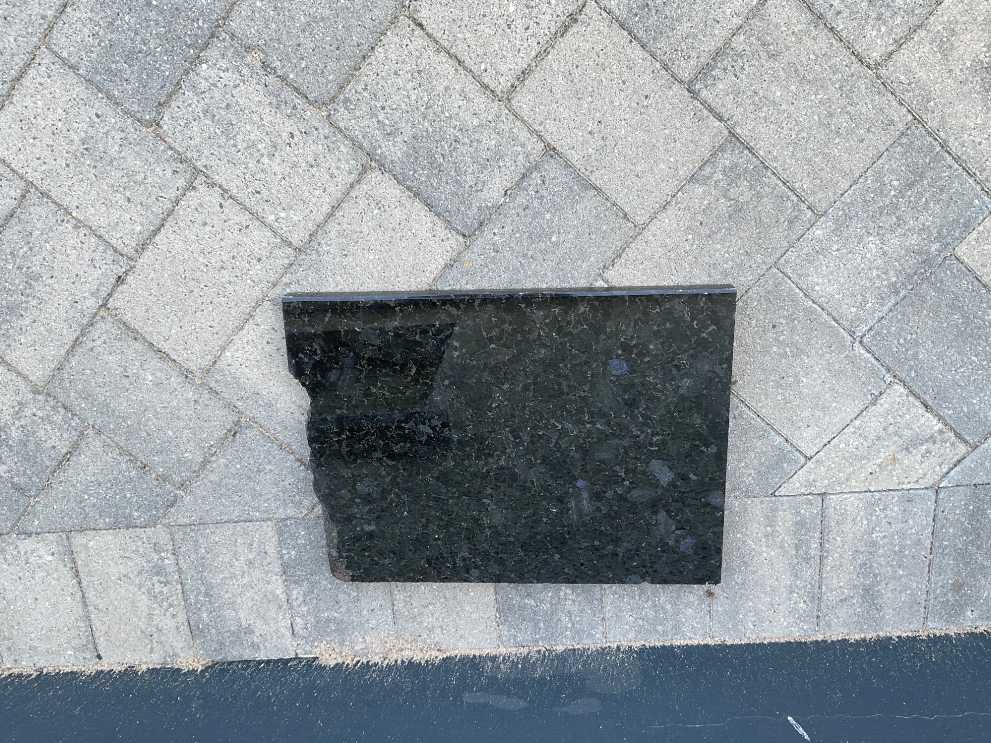 4 off cuts of Volga Blue granite - various sizes