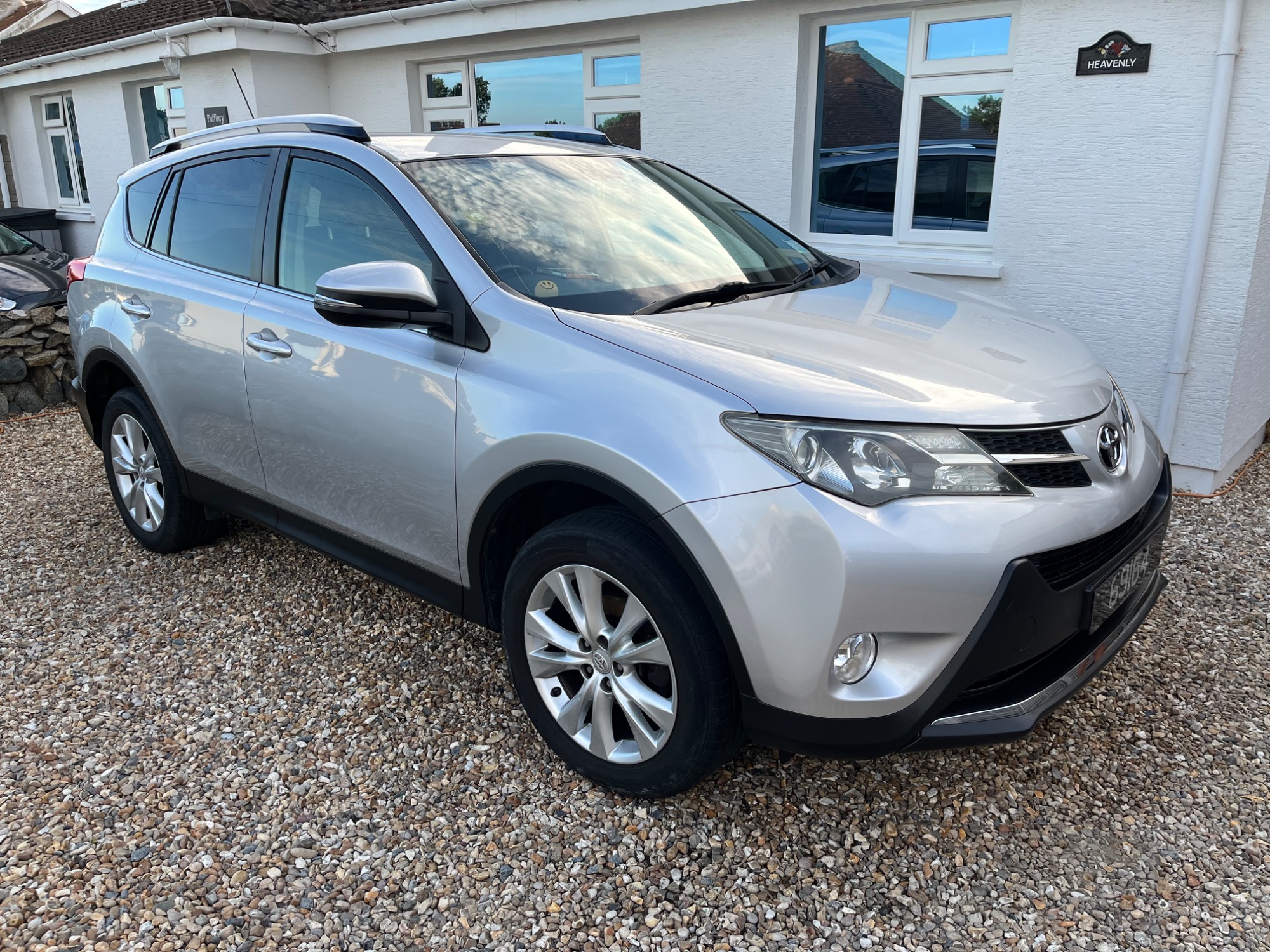 Toyota Rav 4 Invincible
