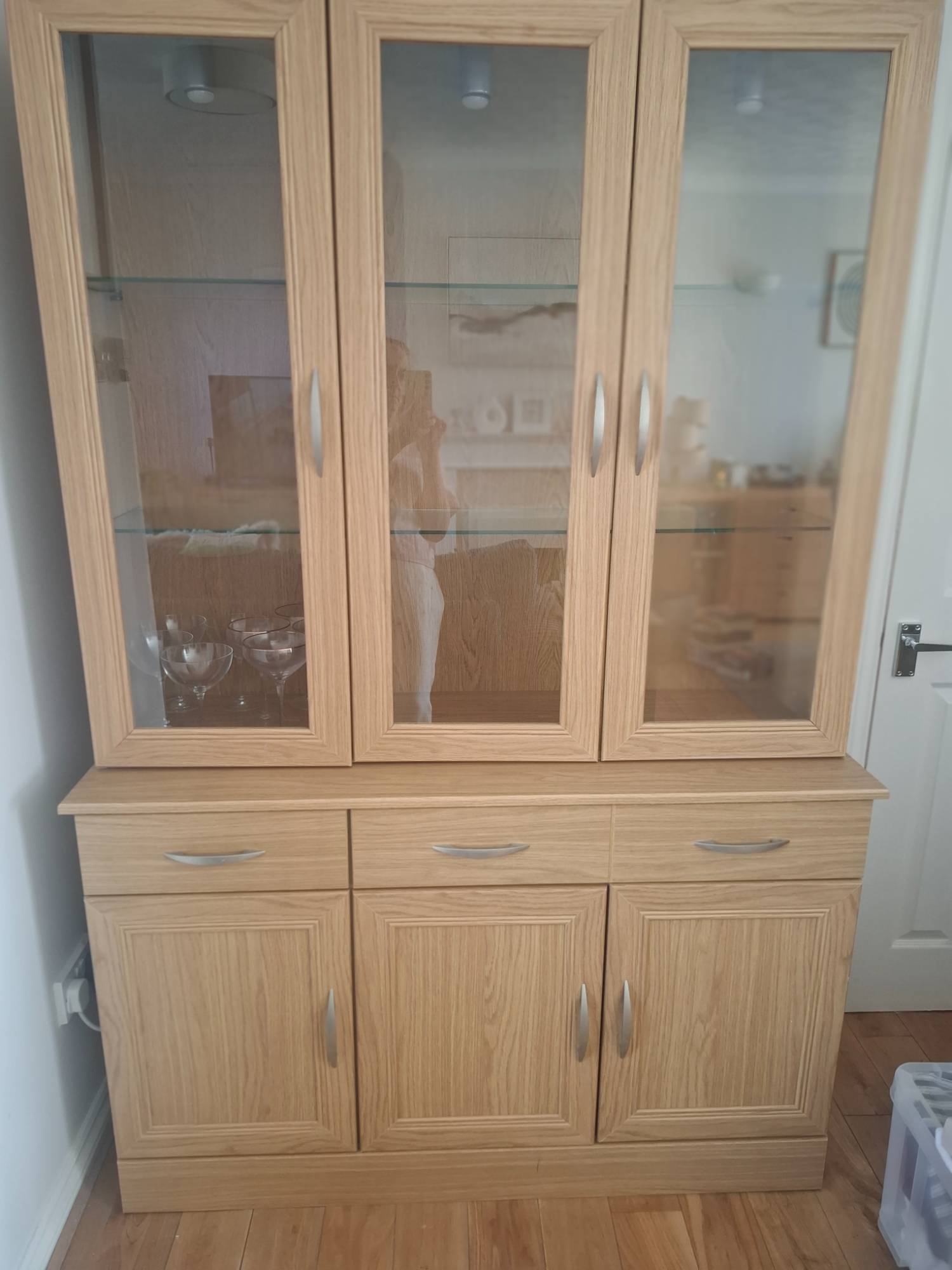 Sideboard display cabinet