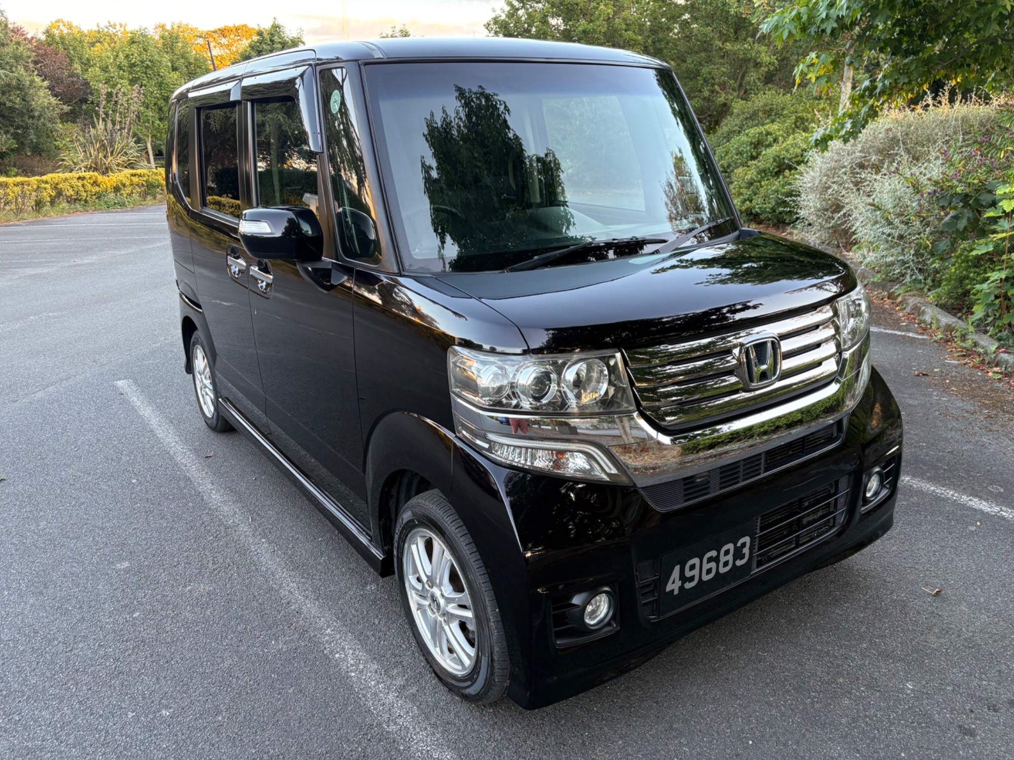 Honda N-Box Custom