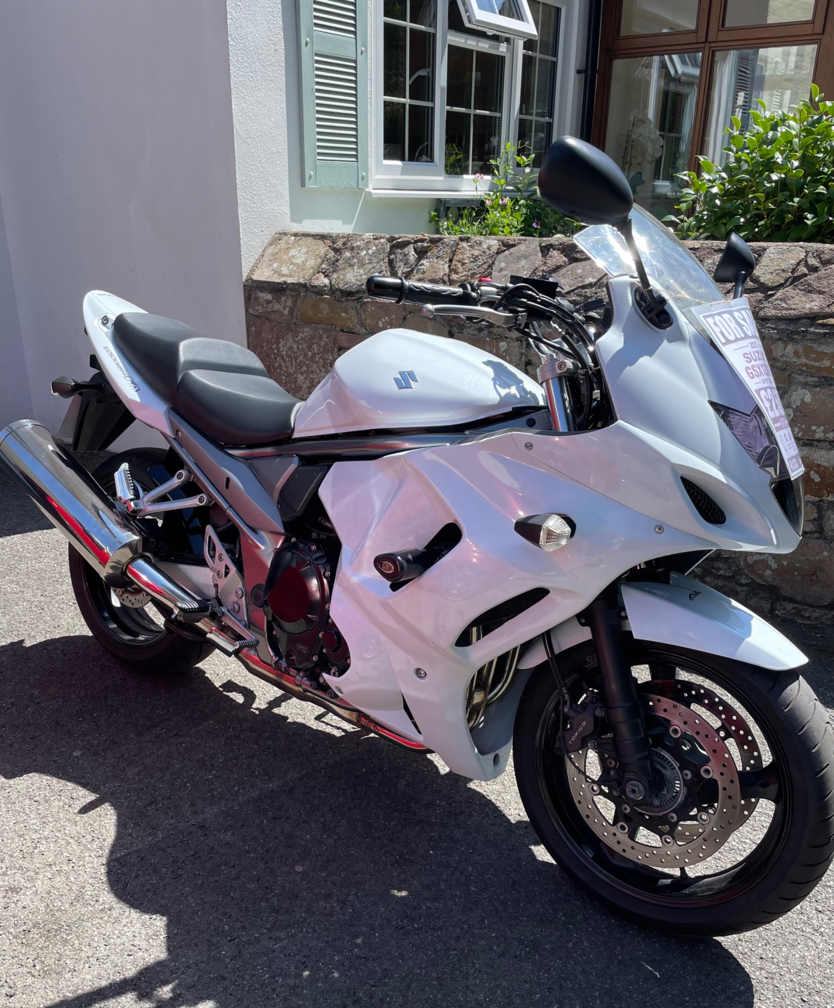 Suzuki GSX1250 FA Motorbike