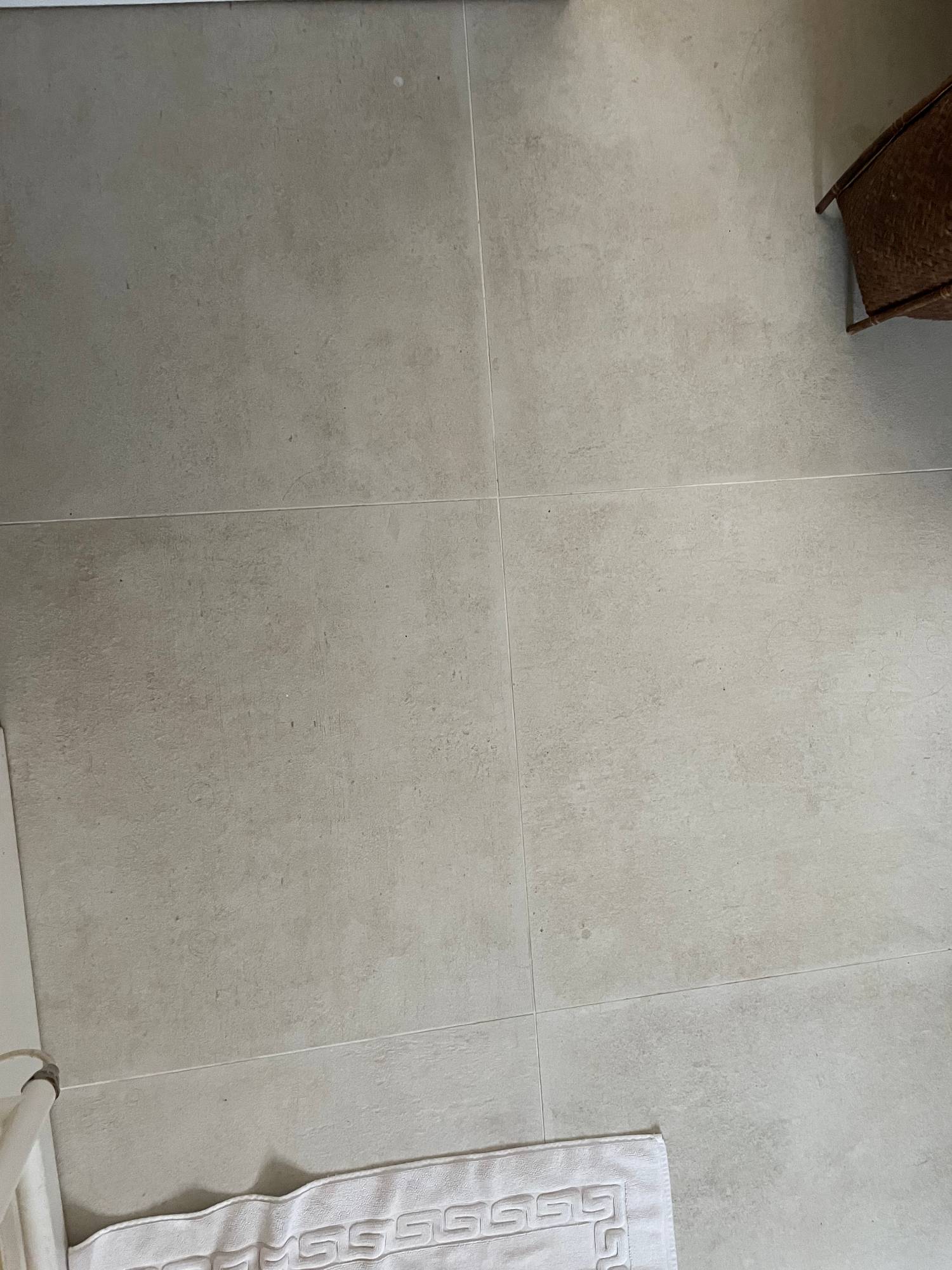 BATHROOM FLOOR TILES