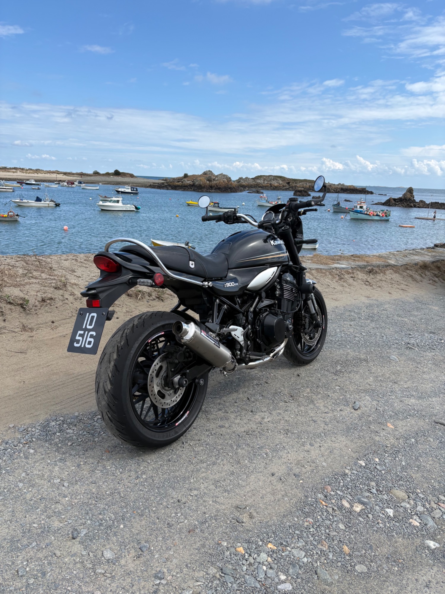 Kawasaki Z900rs motorcycle